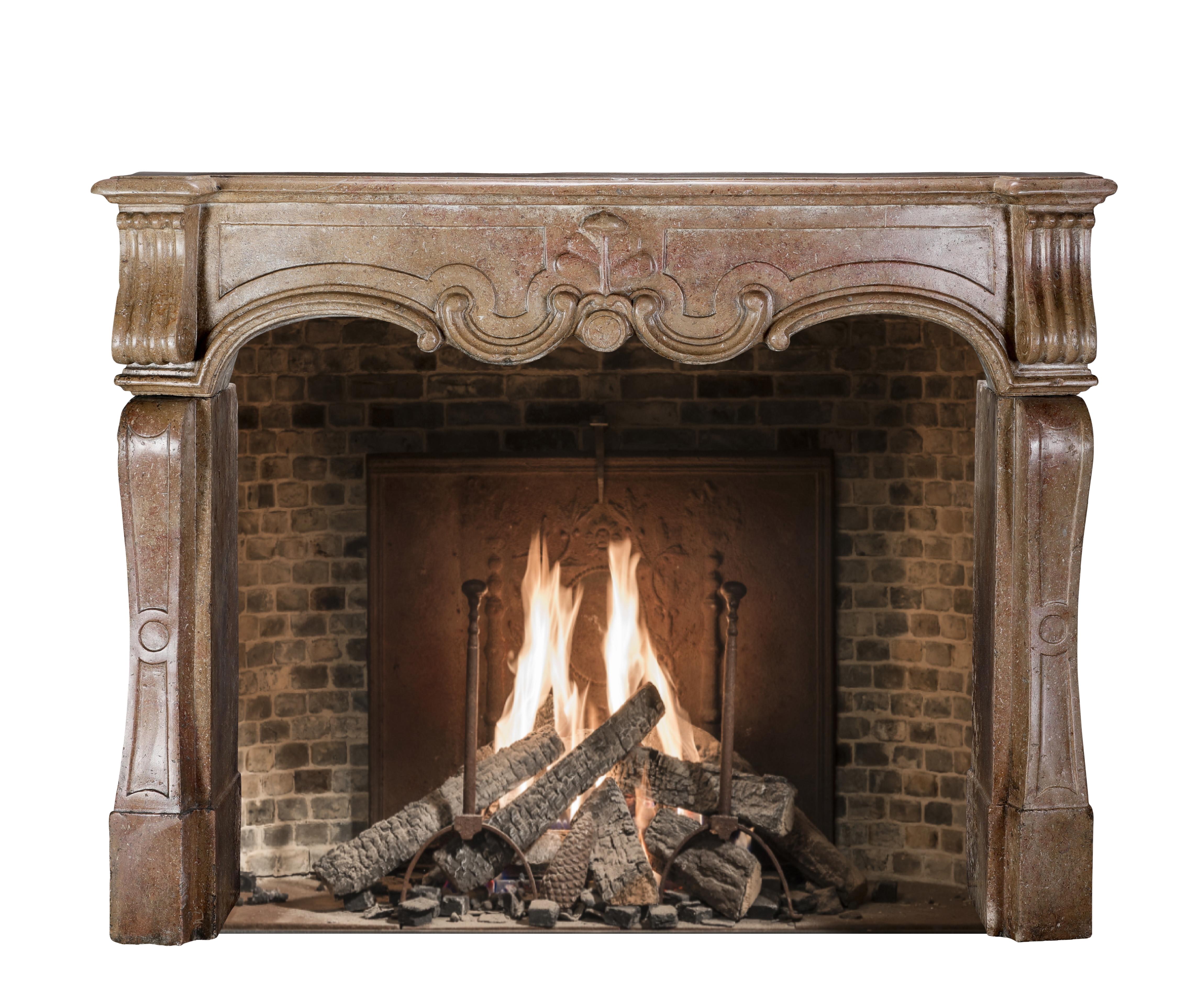 Italian Baroque Fireplace - 17th Century - Luxury Timeless Interior Design In Good Condition For Sale In Beervelde, BE