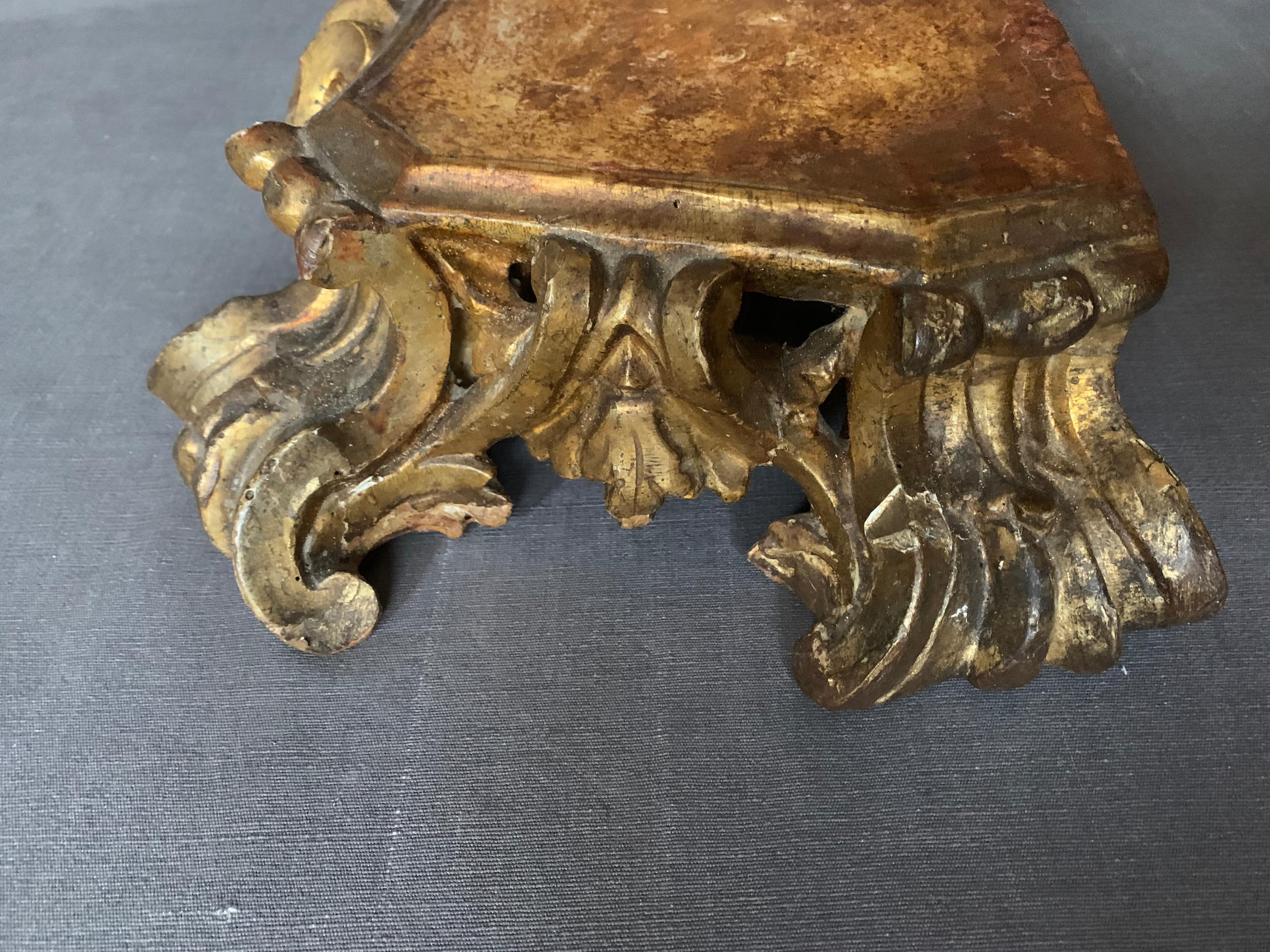 Italian Baroque Gilt Carved Stand 1