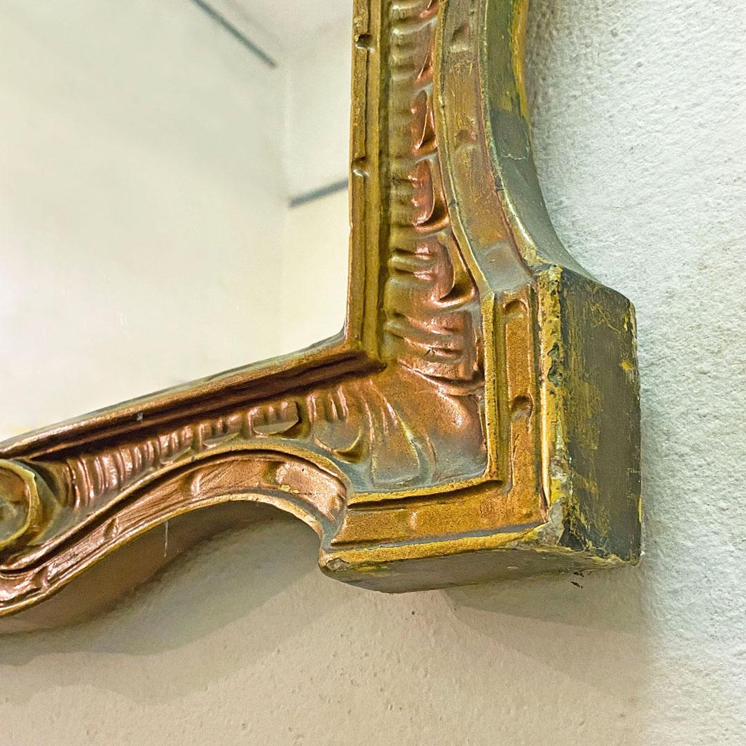 Italian Baroque Golden Frame Mirror, 1950s For Sale 1