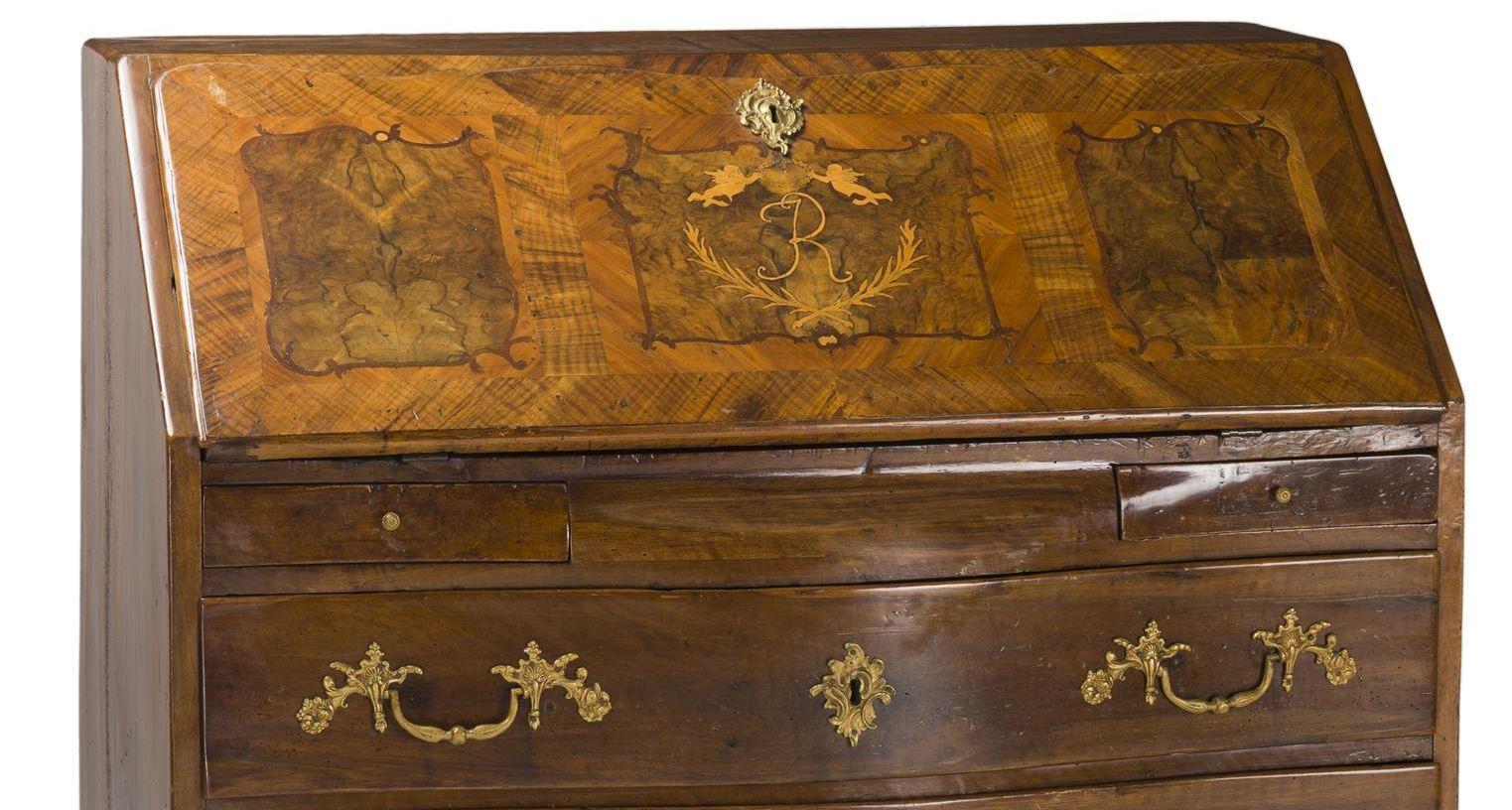 18th Century and Earlier Italian Baroque Inlaid walnut Slant Desk, 18th Century