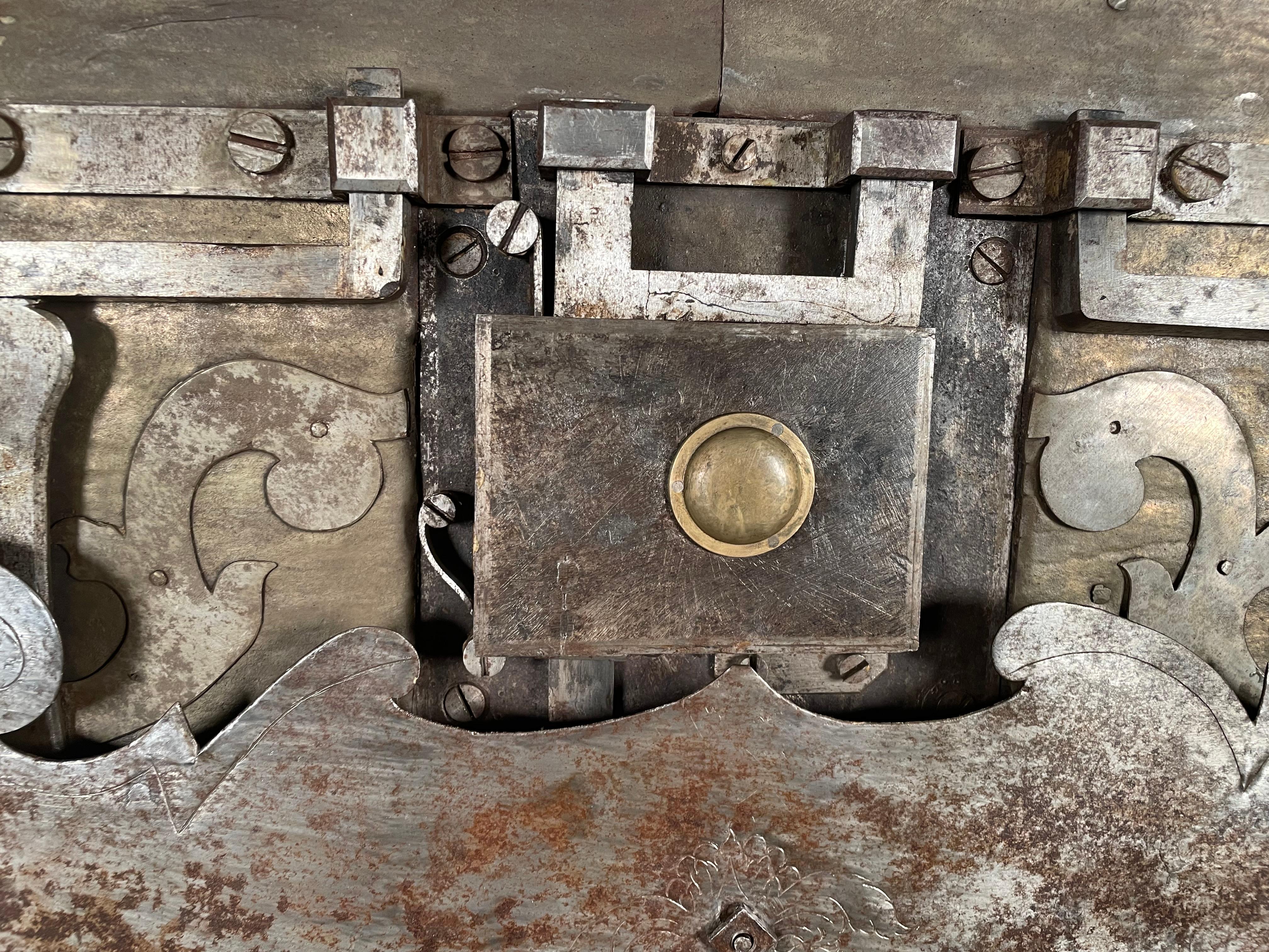 Italian Baroque Iron Strongbox Safe With Original 16 Bolt Lock/Lockplate Chased 11