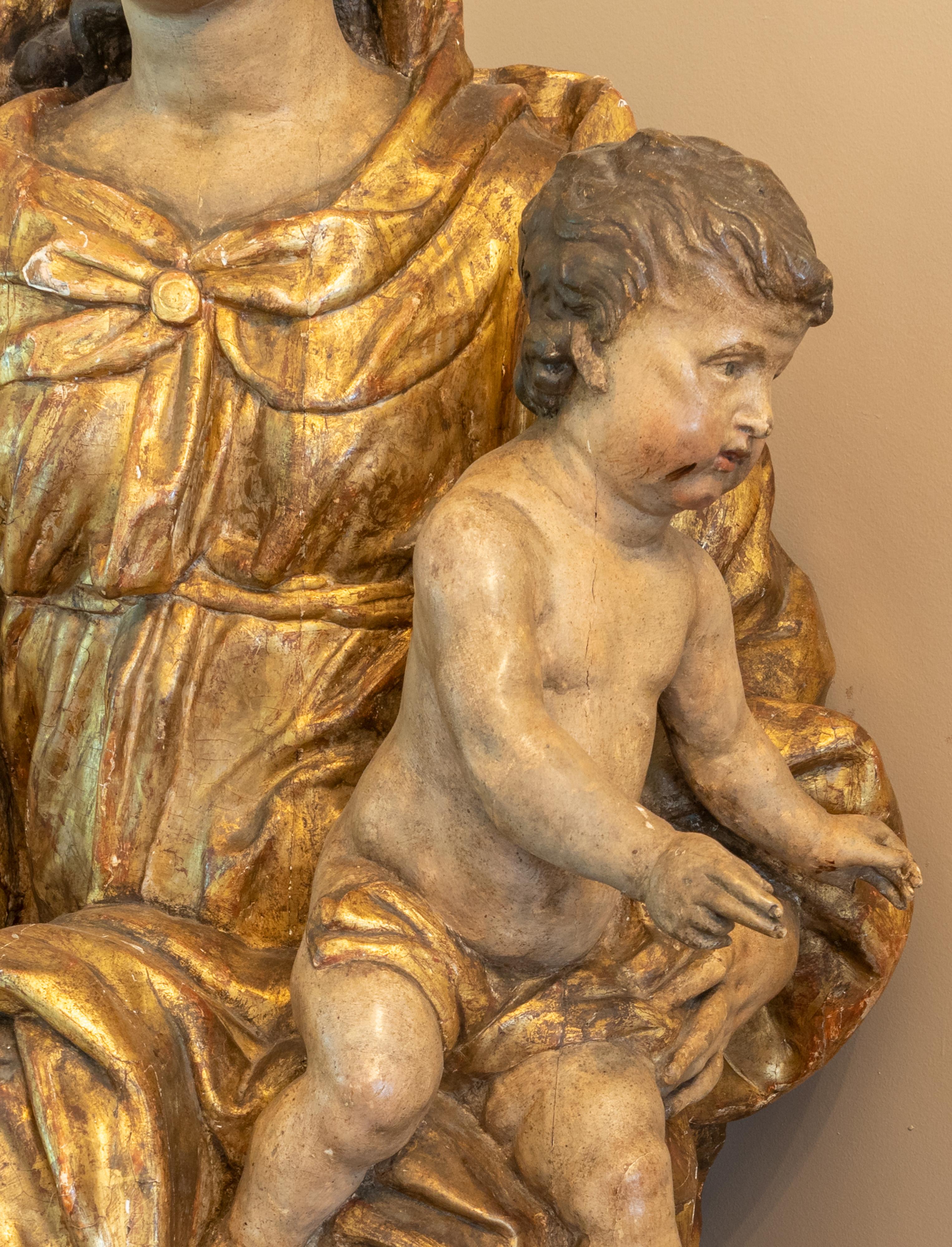 Italian Baroque Madonna and Child Sculpture, 18th Century For Sale 5