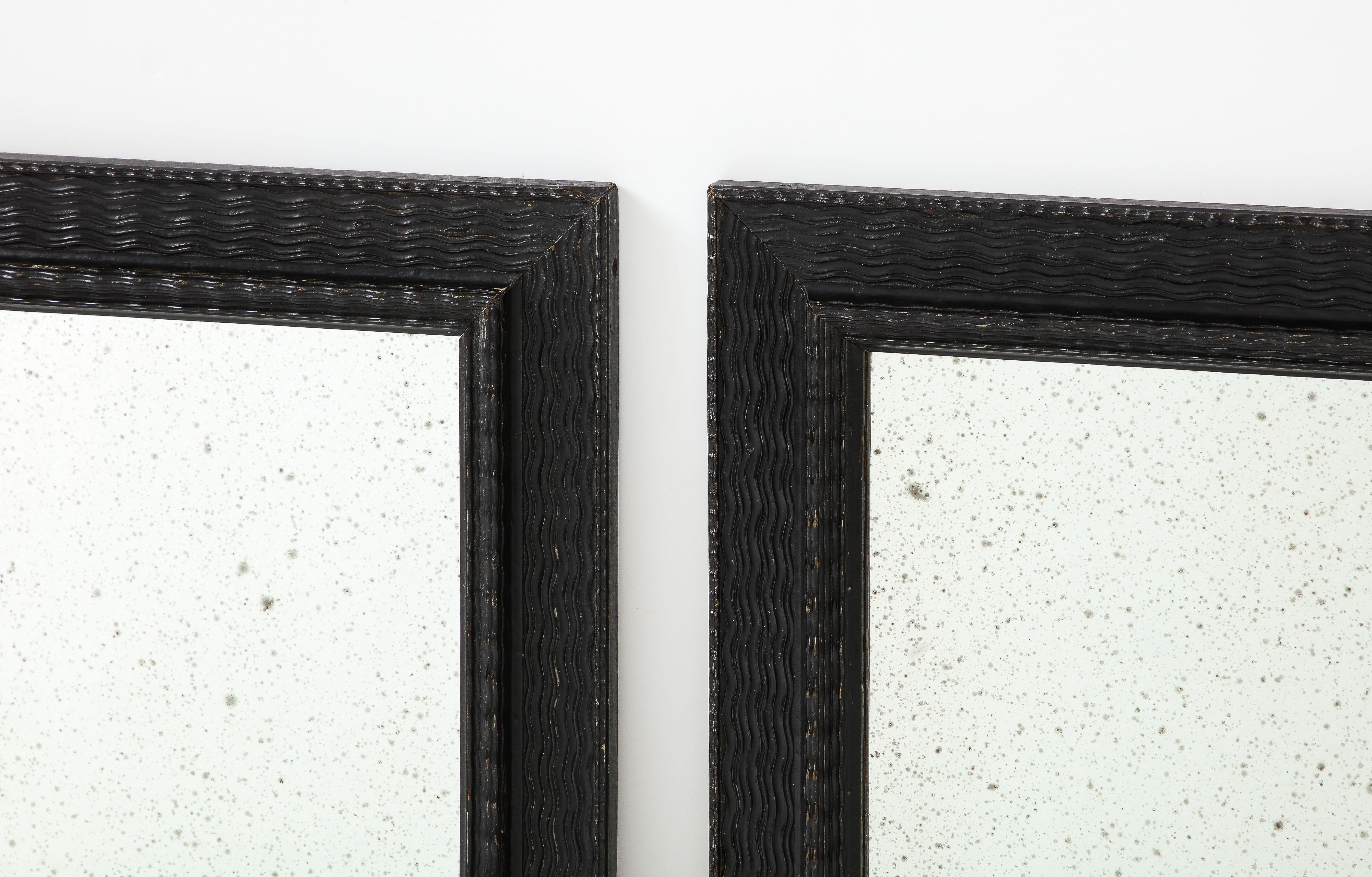 Italian Baroque Manner Ebonized and Ripple Carved Mirror Frame, circa 1900 For Sale 1