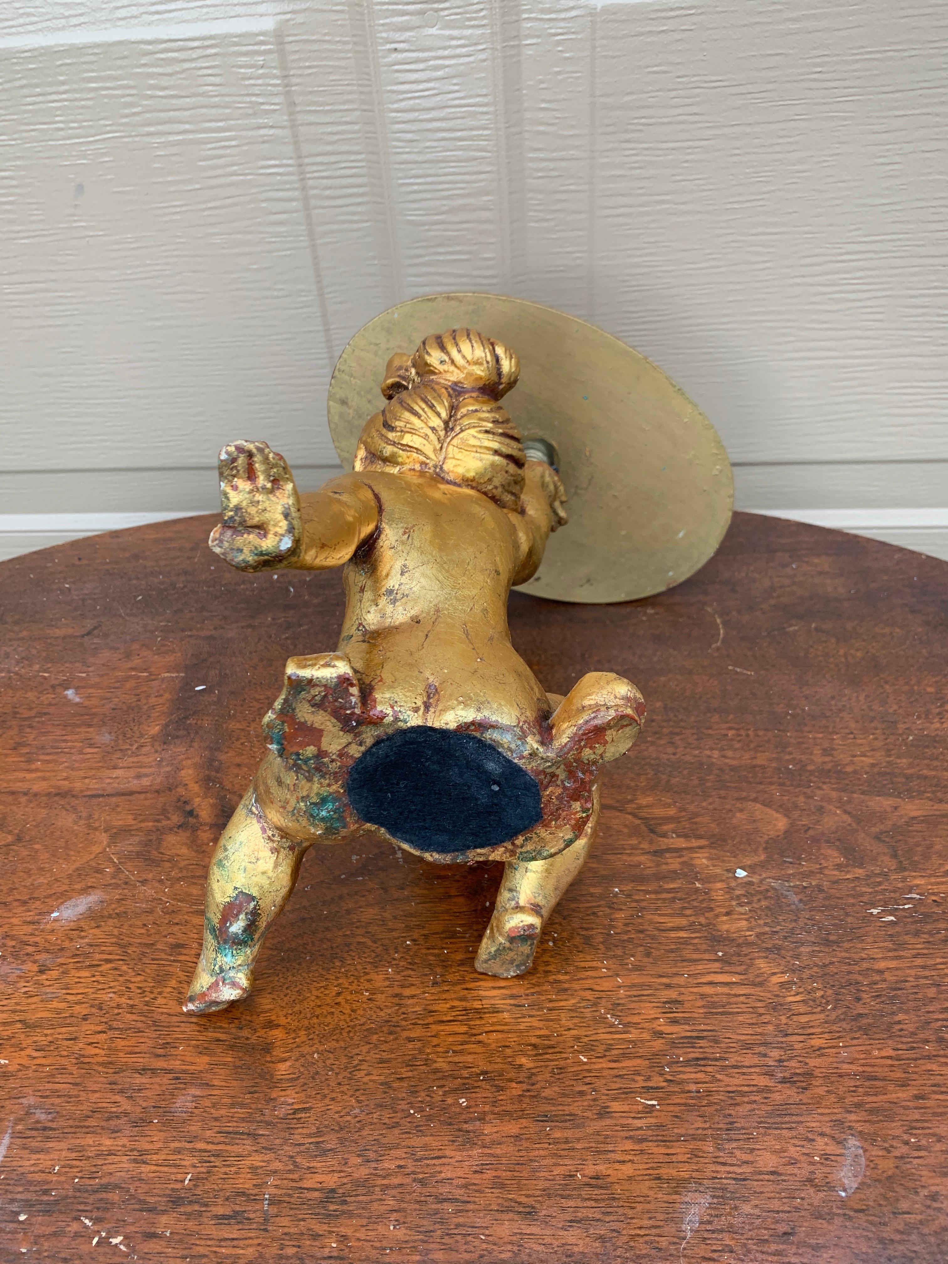 Italian Baroque Neoclassical Giltwood Putto Supporting a Wall Bracket Sconce She For Sale 6