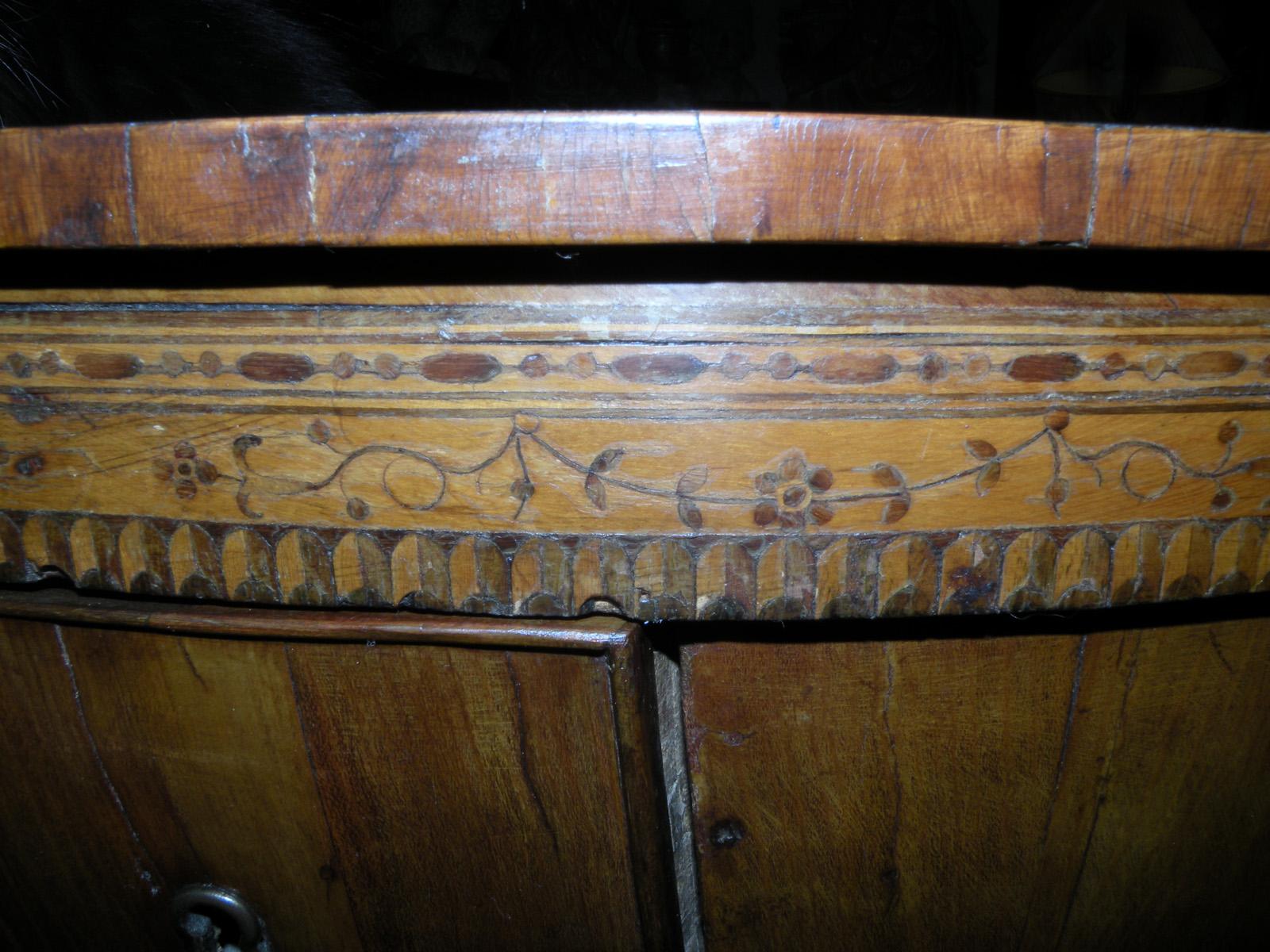 Italian Baroque Oval Fruitwood Veneered and Inlaid Desk, Late 17th Century For Sale 6