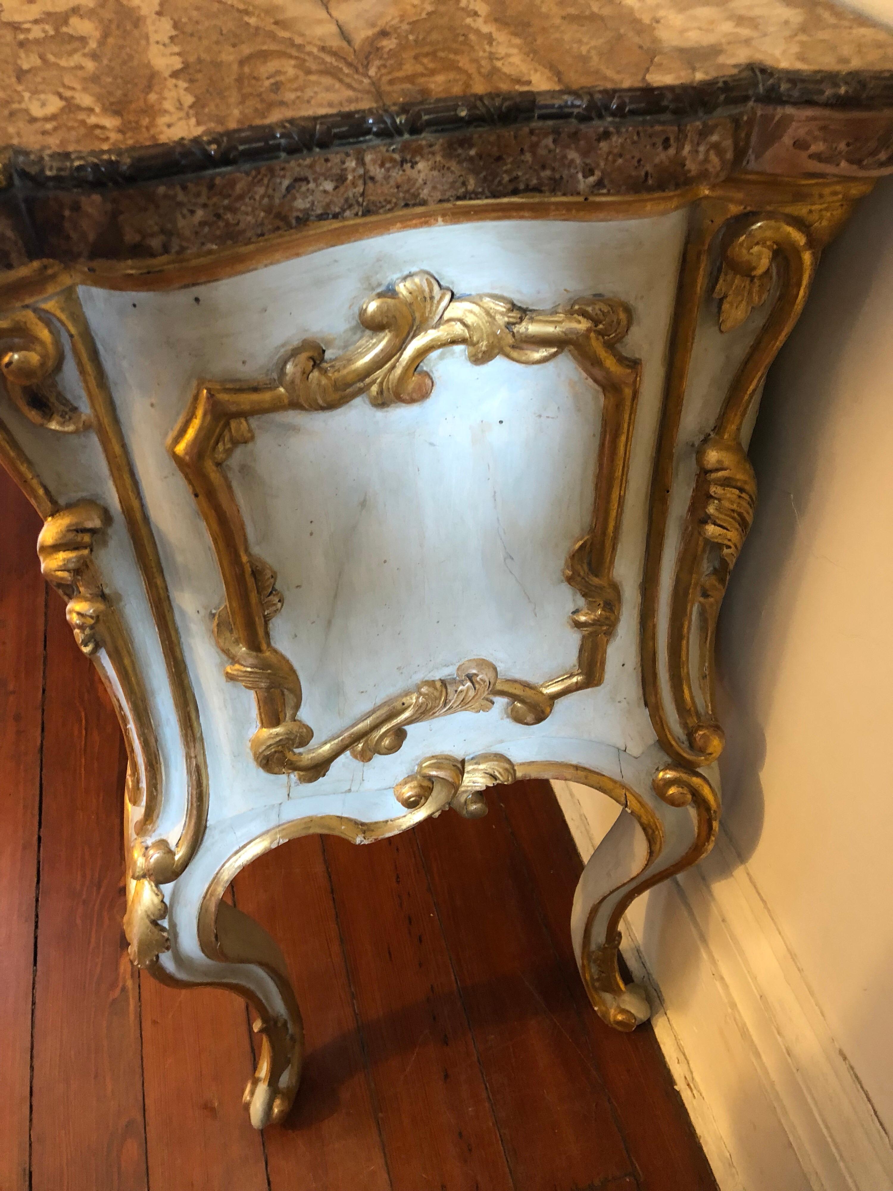 Italian Baroque Painted and Parcel-Gilt Commodini For Sale 1
