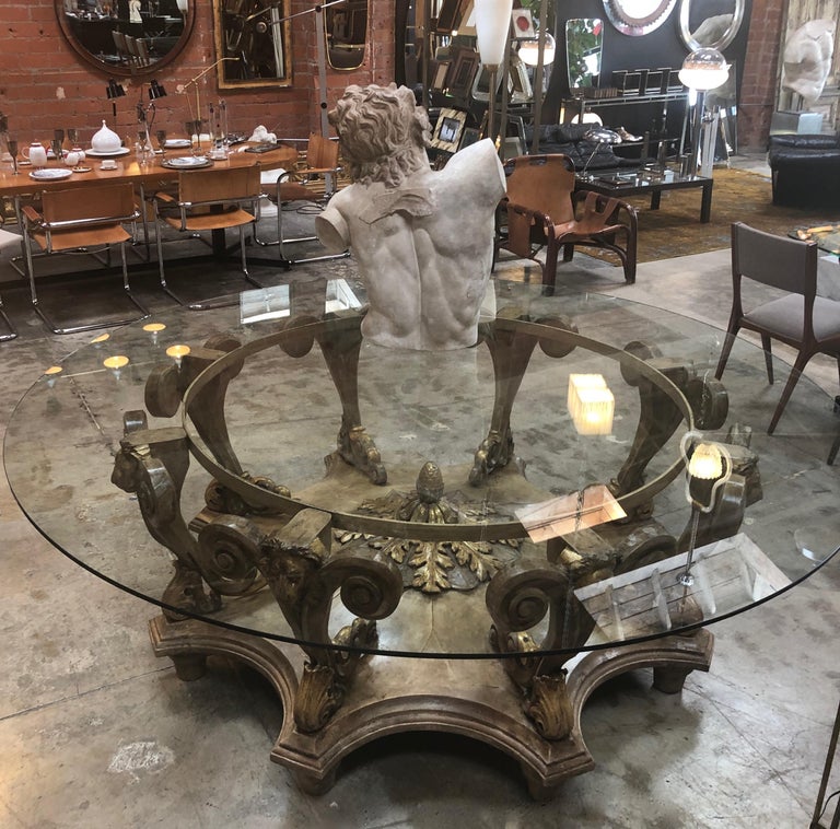 Italian Baroque Painted Carved Wood Round Table, circa 1700 with Glass Top For Sale 1