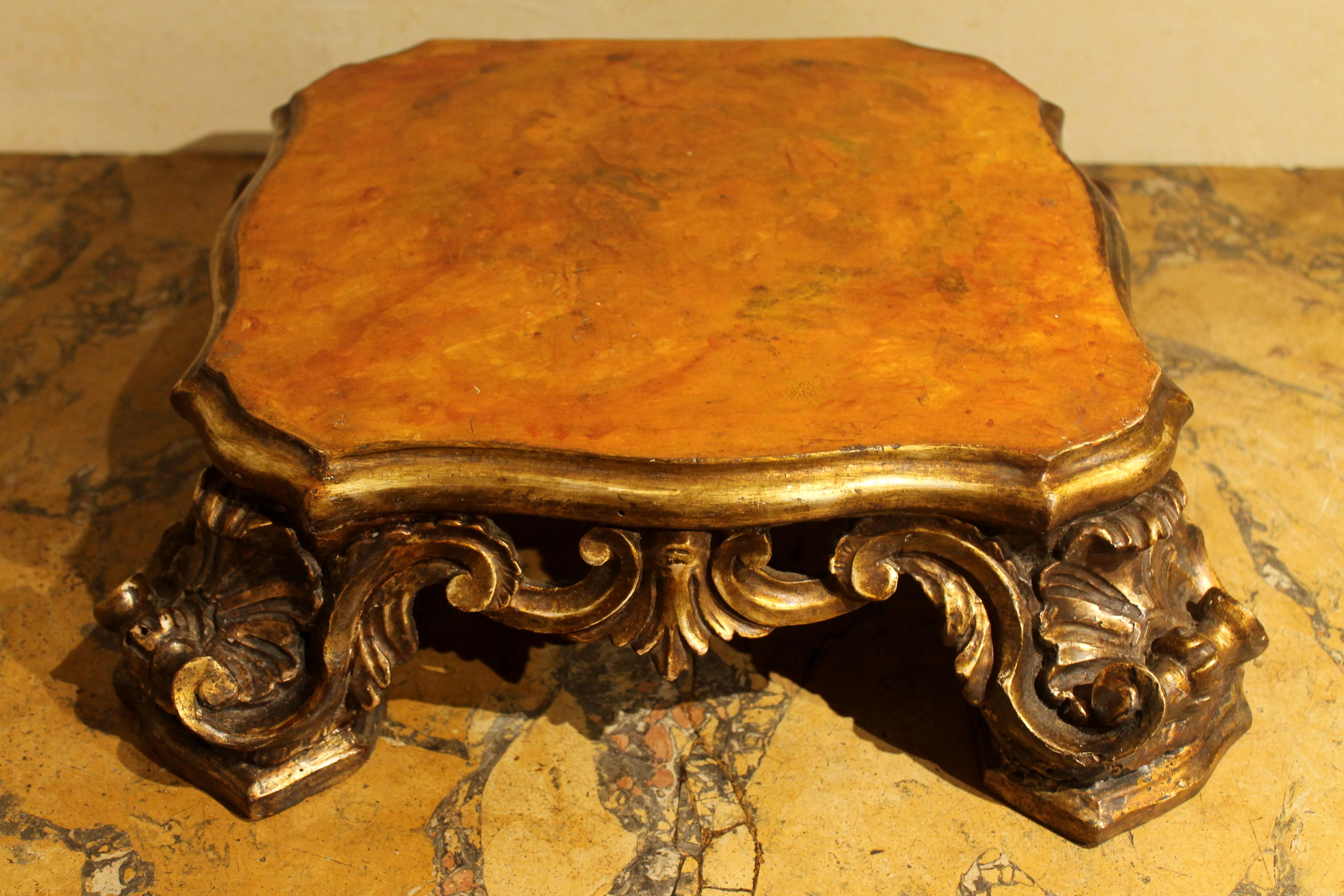 Italian Baroque Period Hand Carved, Gilded and Lacquered Wooden Base or Stand 3