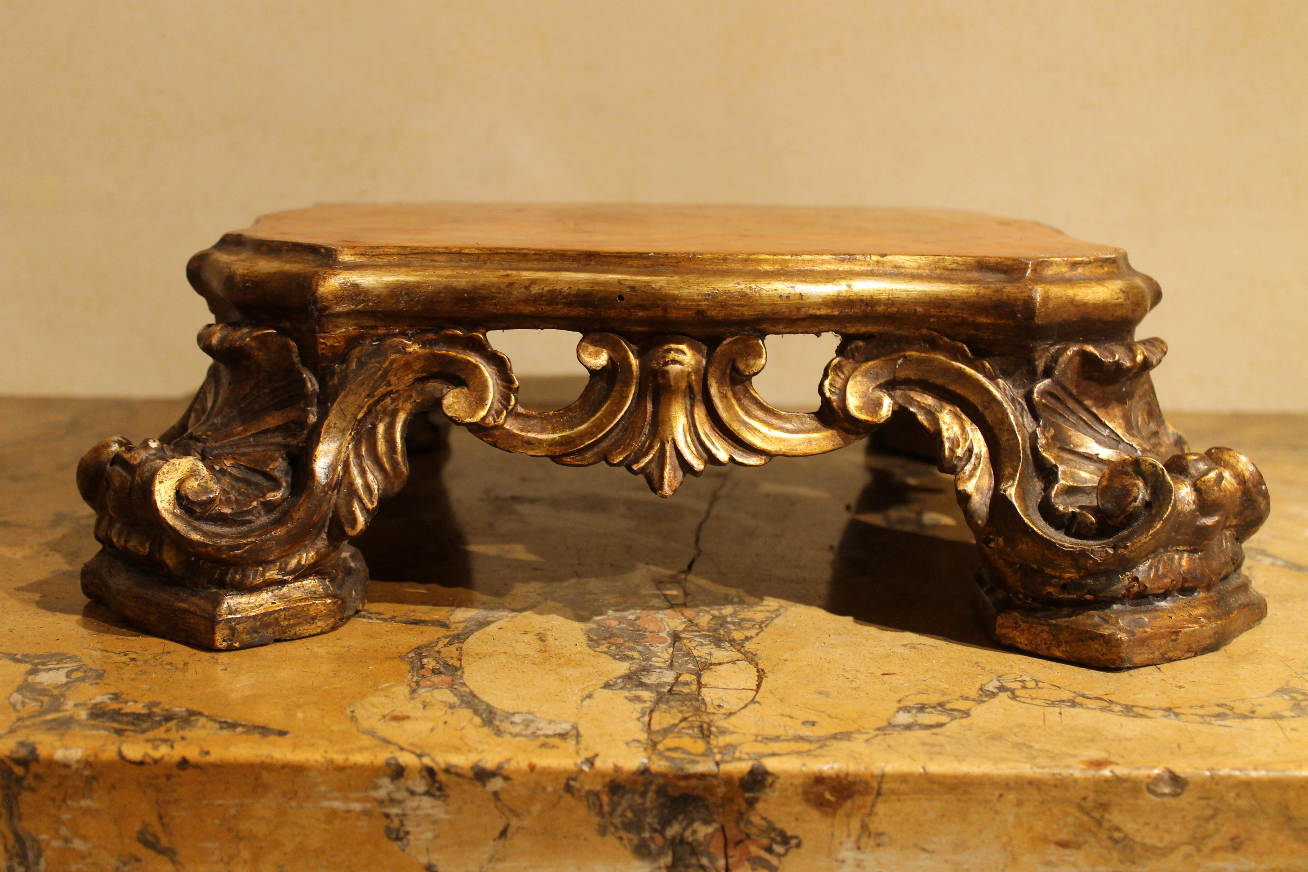 Italian Baroque Period Hand Carved, Gilded and Lacquered Wooden Base or Stand 4
