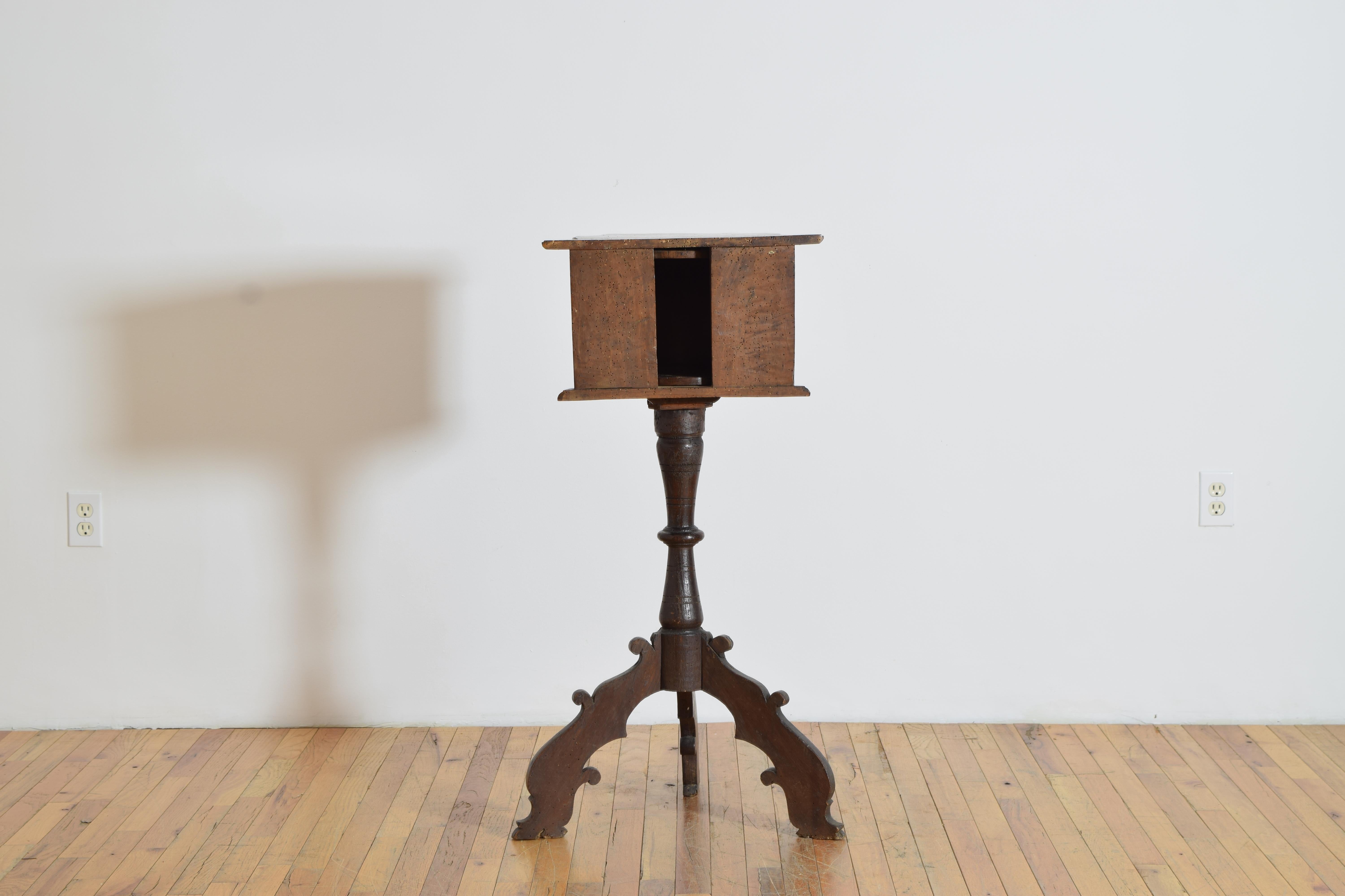 Italian Baroque Period Walnut Altar Console Table, mid 17th century For Sale 1