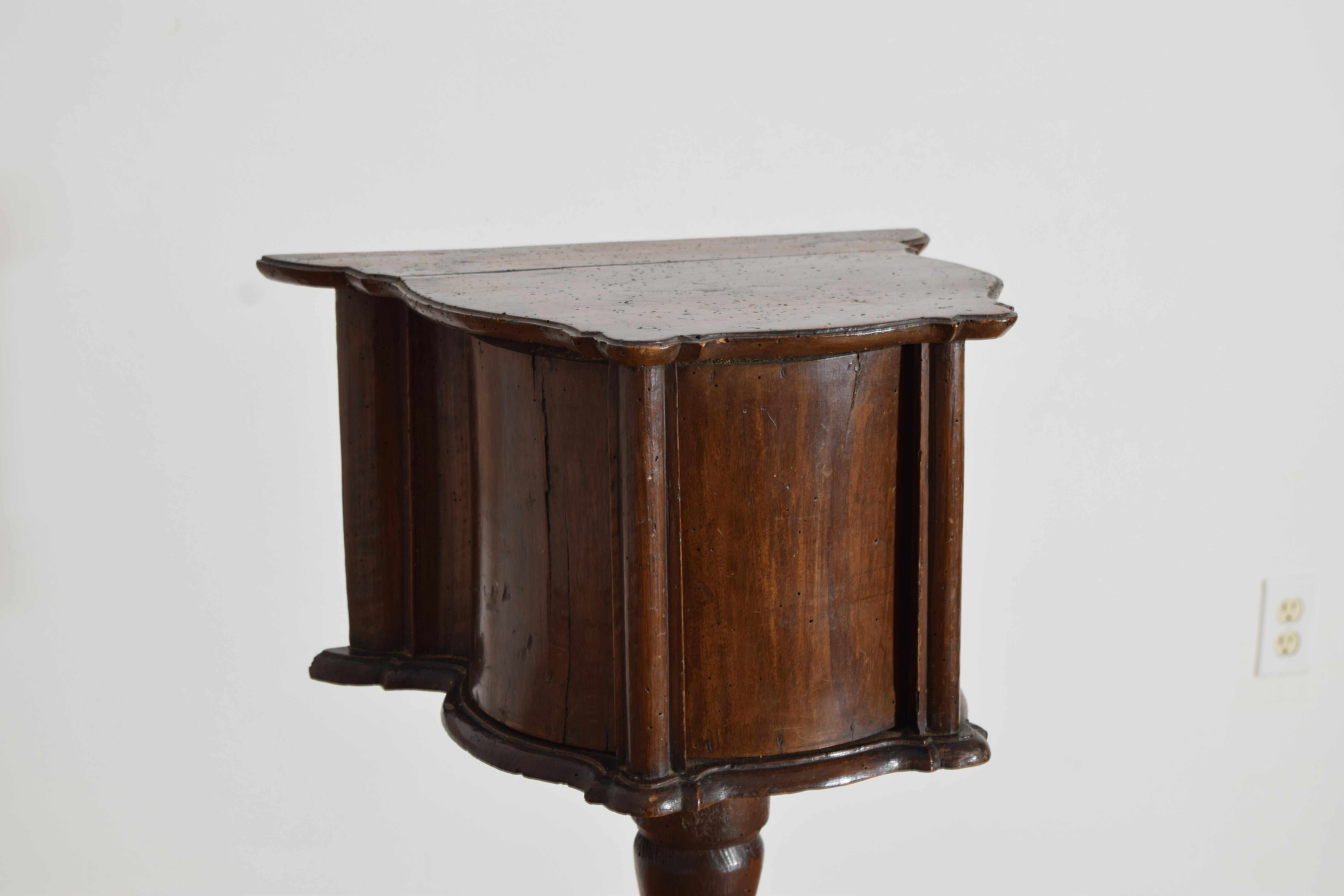 Italian Baroque Period Walnut Altar Console Table, mid 17th century For Sale 2