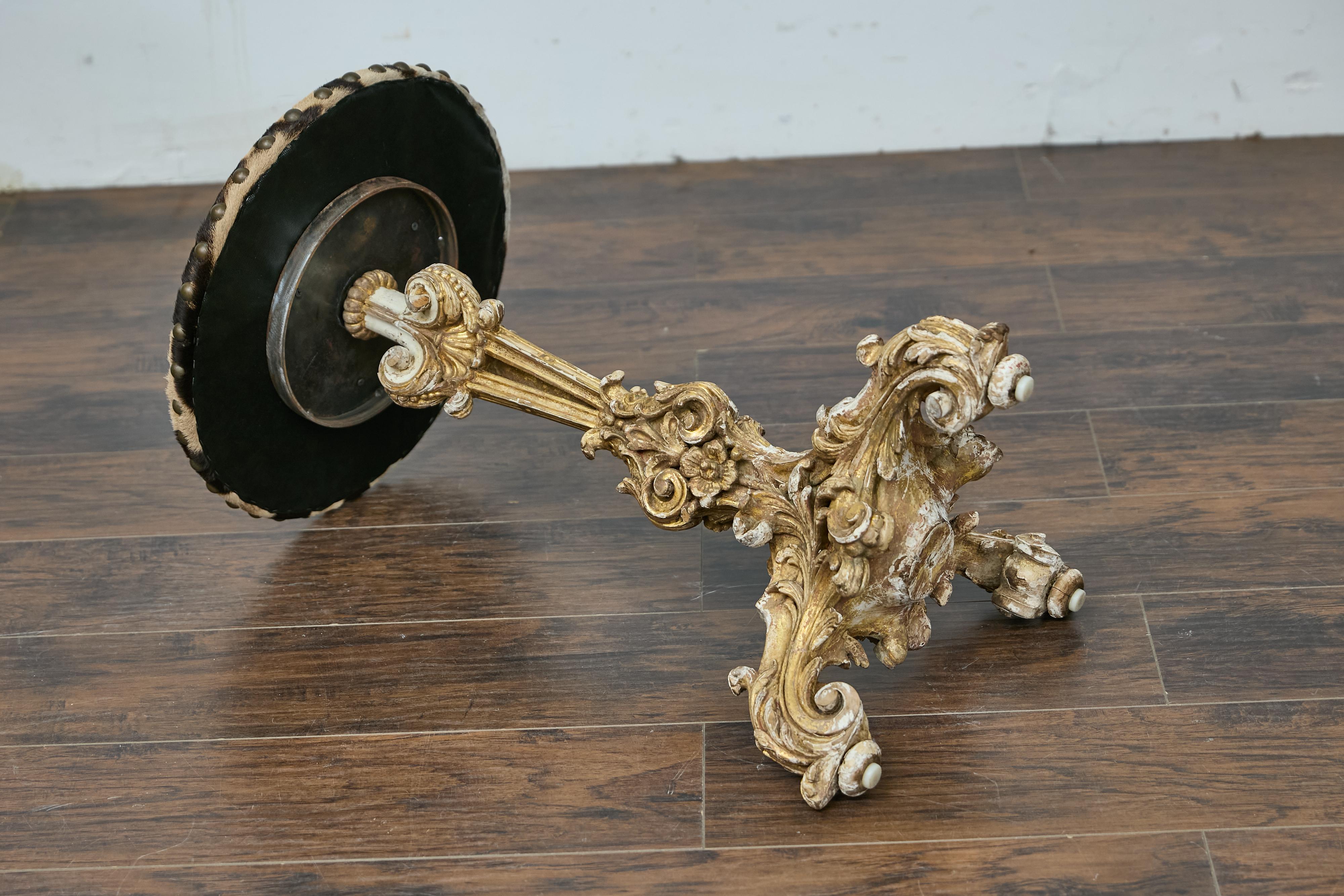 Italian Baroque Revival 19th-Century Carved Gilt Table with Zebra Hide Top For Sale 7
