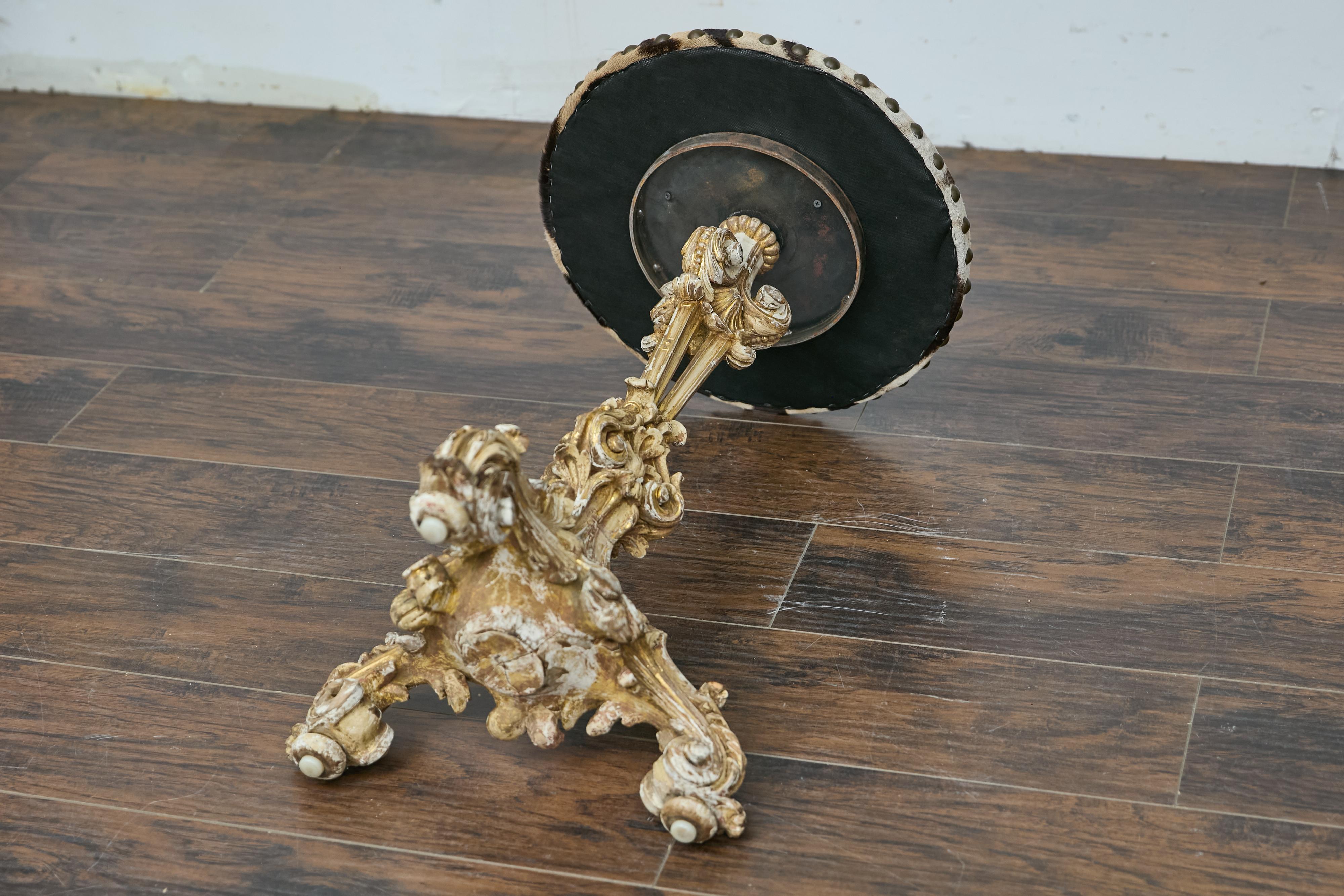 Italian Baroque Revival 19th-Century Carved Gilt Table with Zebra Hide Top For Sale 5