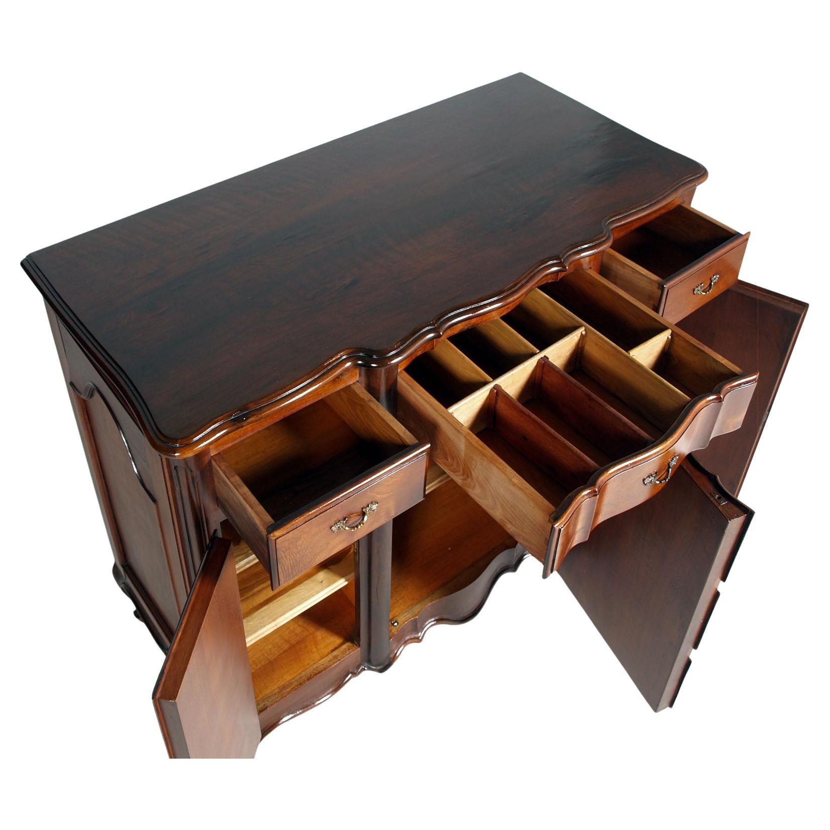 Mid-20th Century Italian Baroque Revival Sideboard by Michele Bonciani, Early 20th Century For Sale