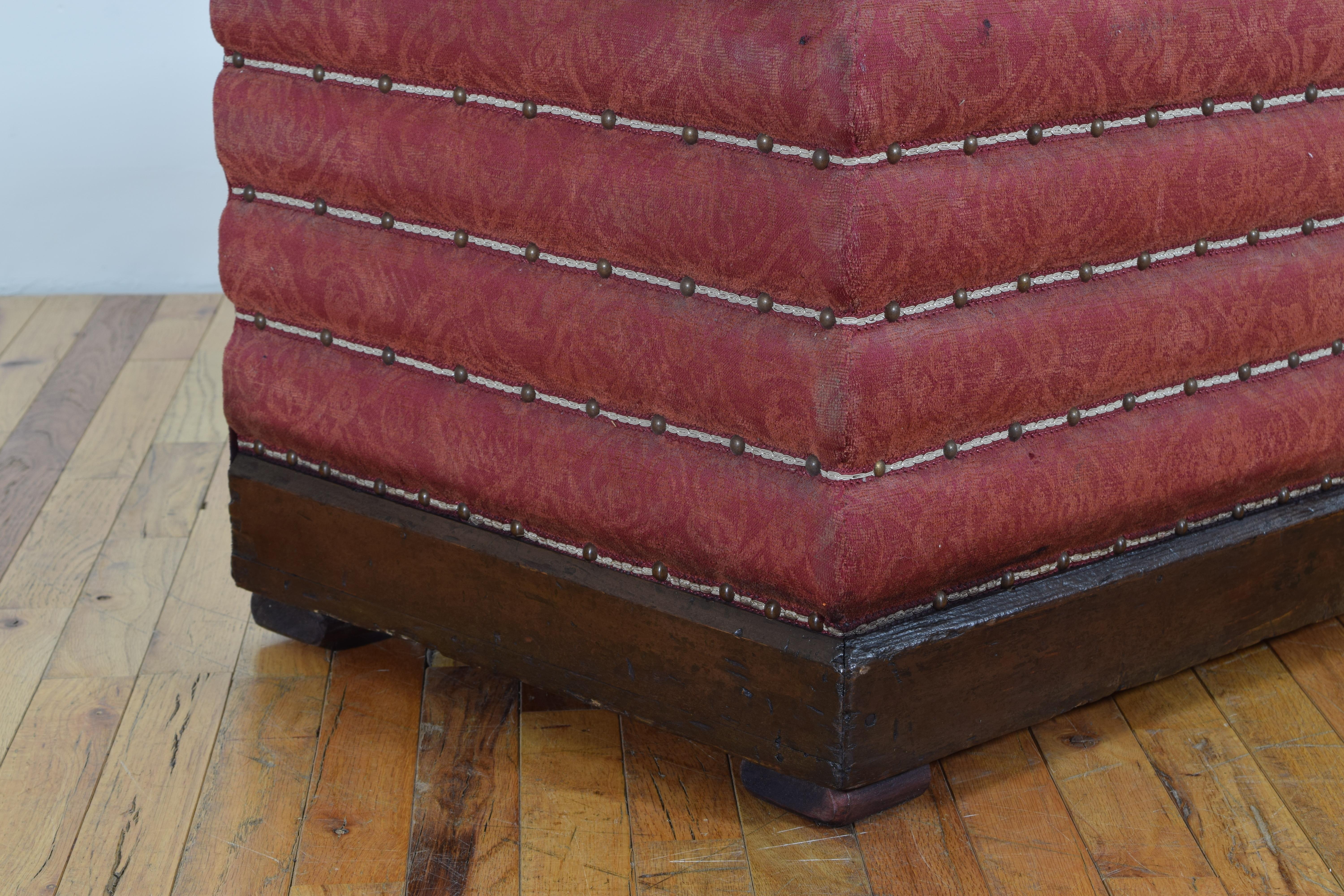 Italian Baroque Revival Upholstered Trunk/Bench Last Quarter of the 19th Century 2