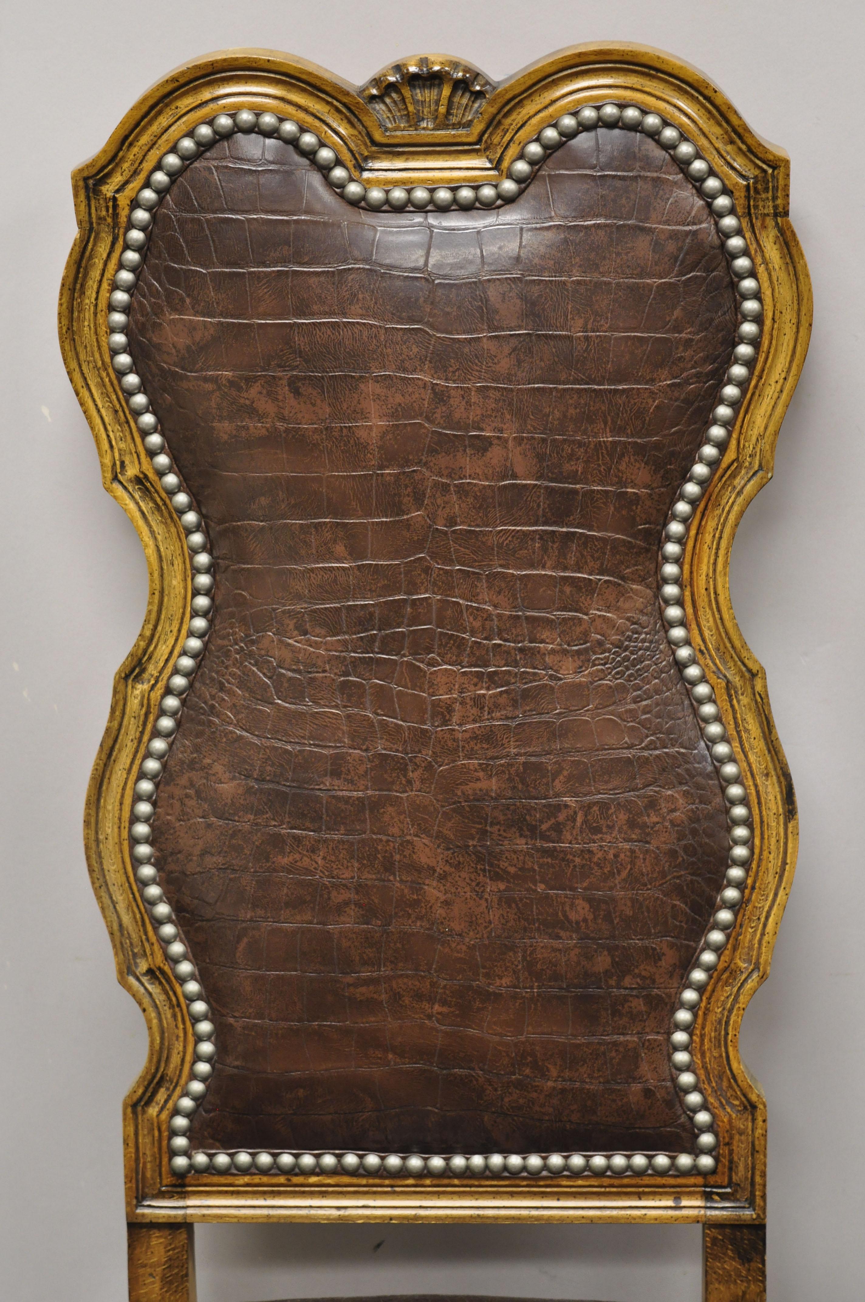 Chaises de salle à manger baroques italiennes rococo en bois sculpté à imprimé reptile marron, lot de 4 en vente 5