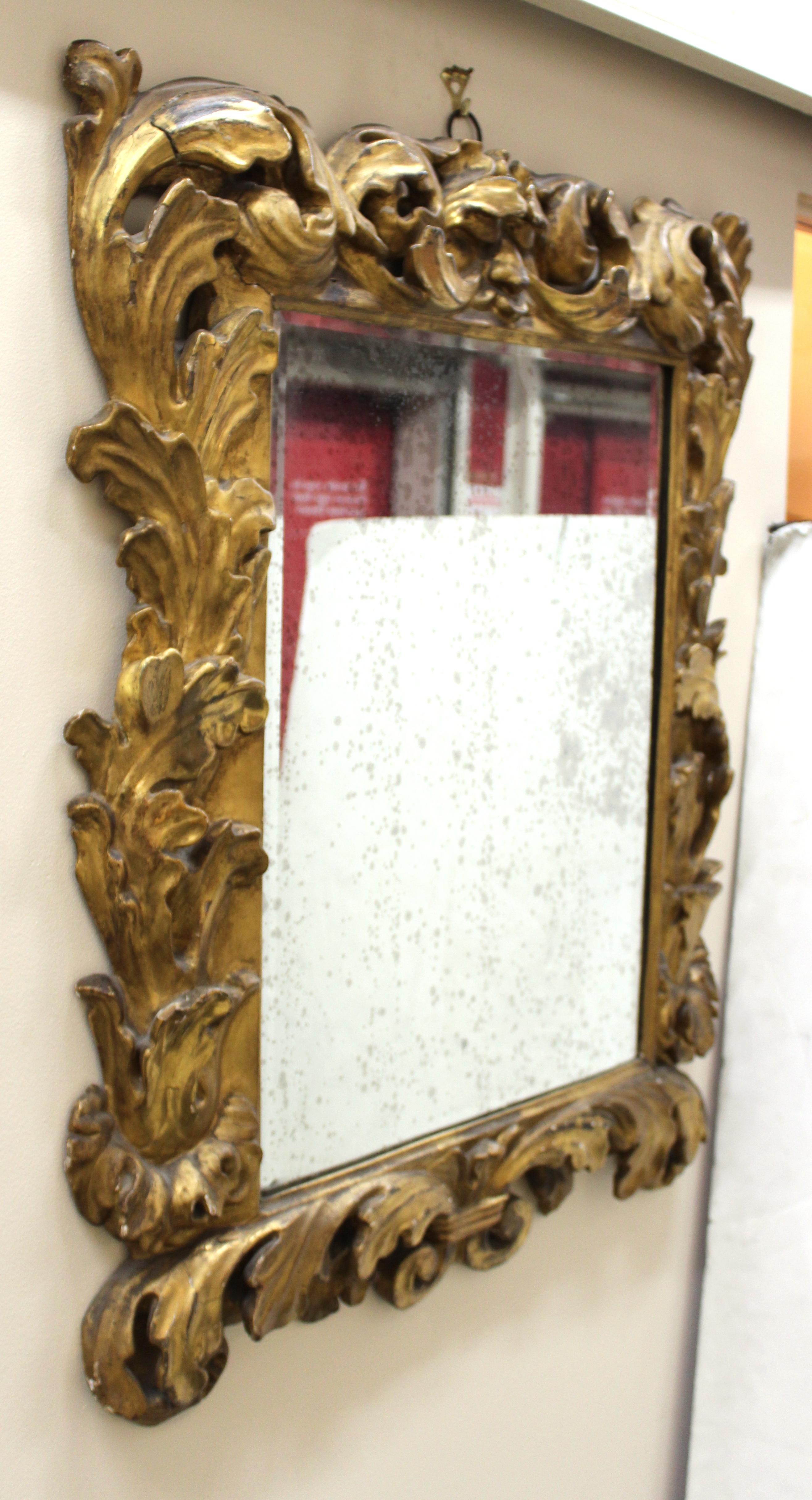 Italian Baroque Sculpted Giltwood Mirror with Acanthus Leaves Decor 7