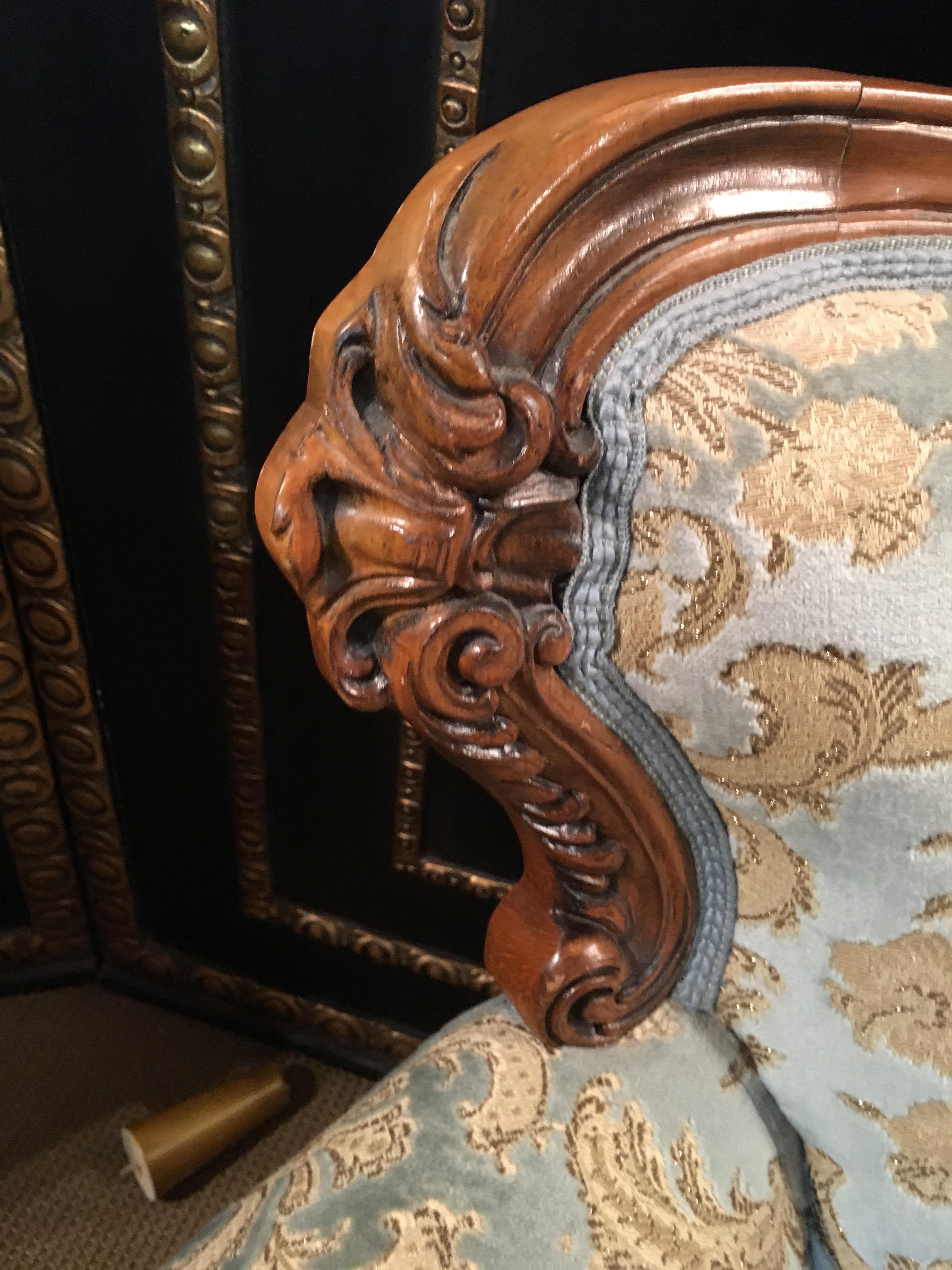 20th Century Italian Baroque Sofa Set 2 Armchairs Walnut Carved