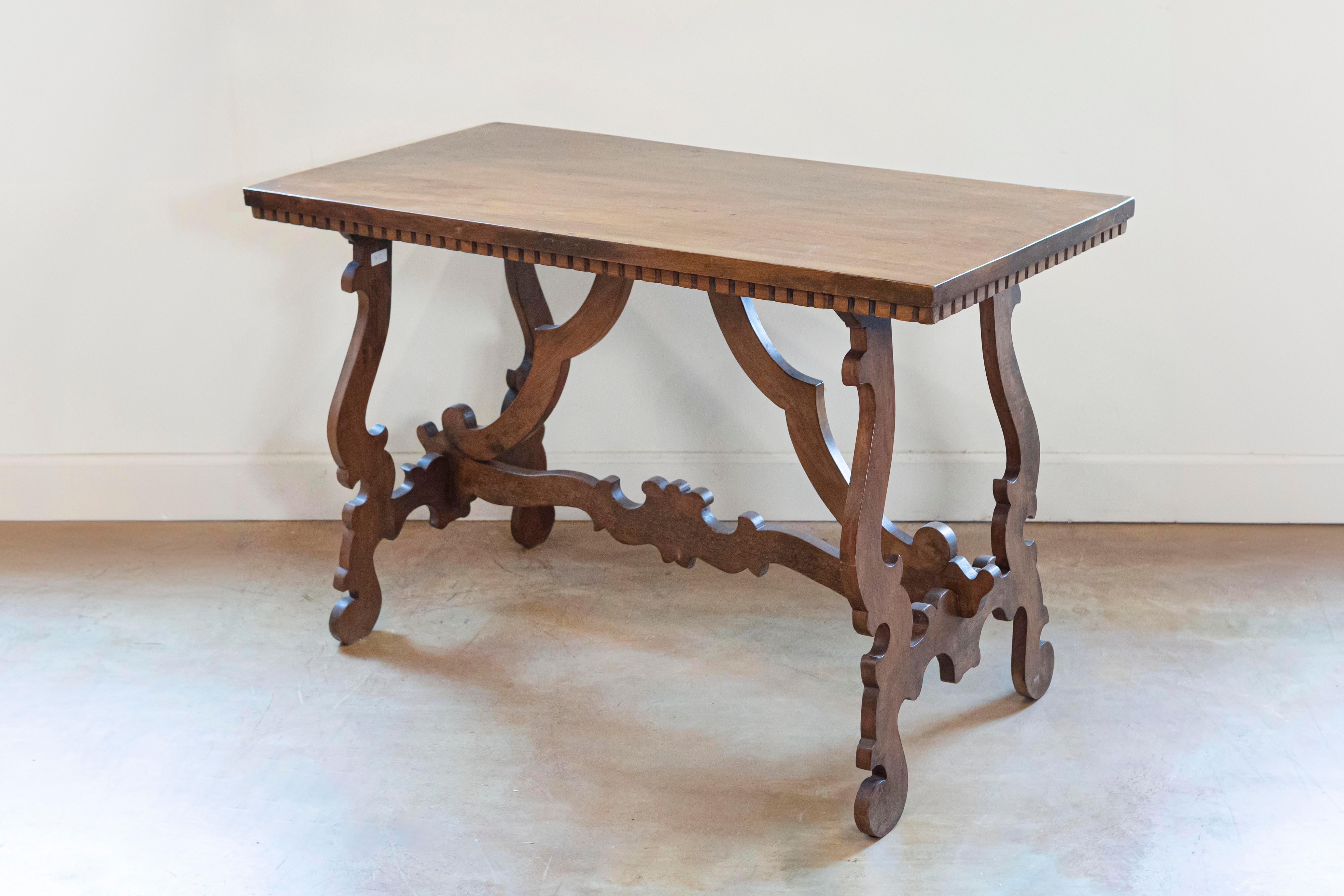 Carved Italian Baroque Style 20th Century Walnut Fratino Table with Lyre Shaped Base For Sale