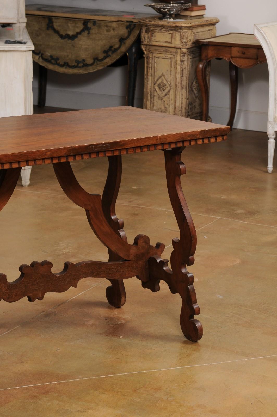 Italian Baroque Style 20th Century Walnut Fratino Table with Lyre Shaped Base In Good Condition For Sale In Atlanta, GA