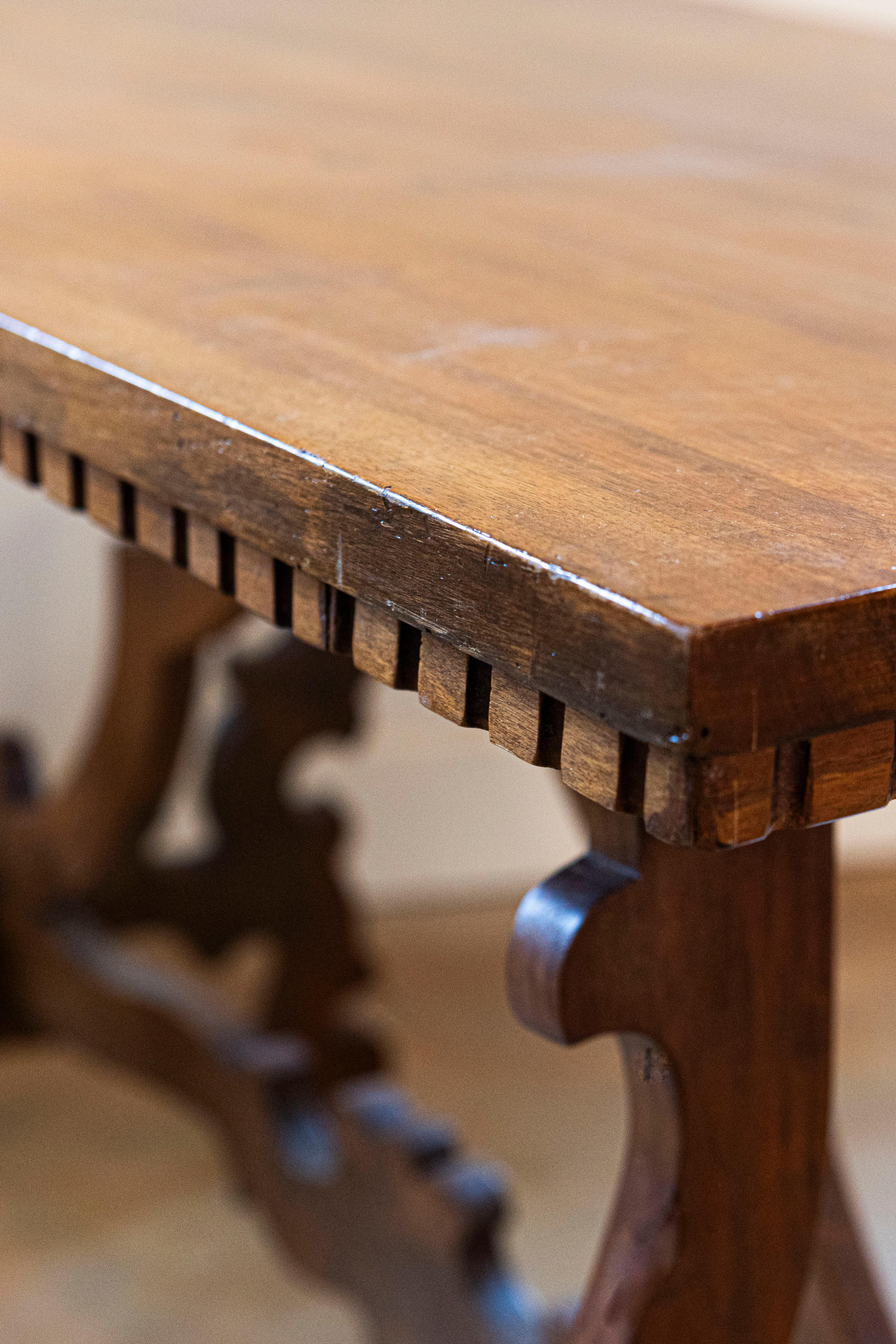 Italian Baroque Style 20th Century Walnut Fratino Table with Lyre Shaped Base For Sale 2