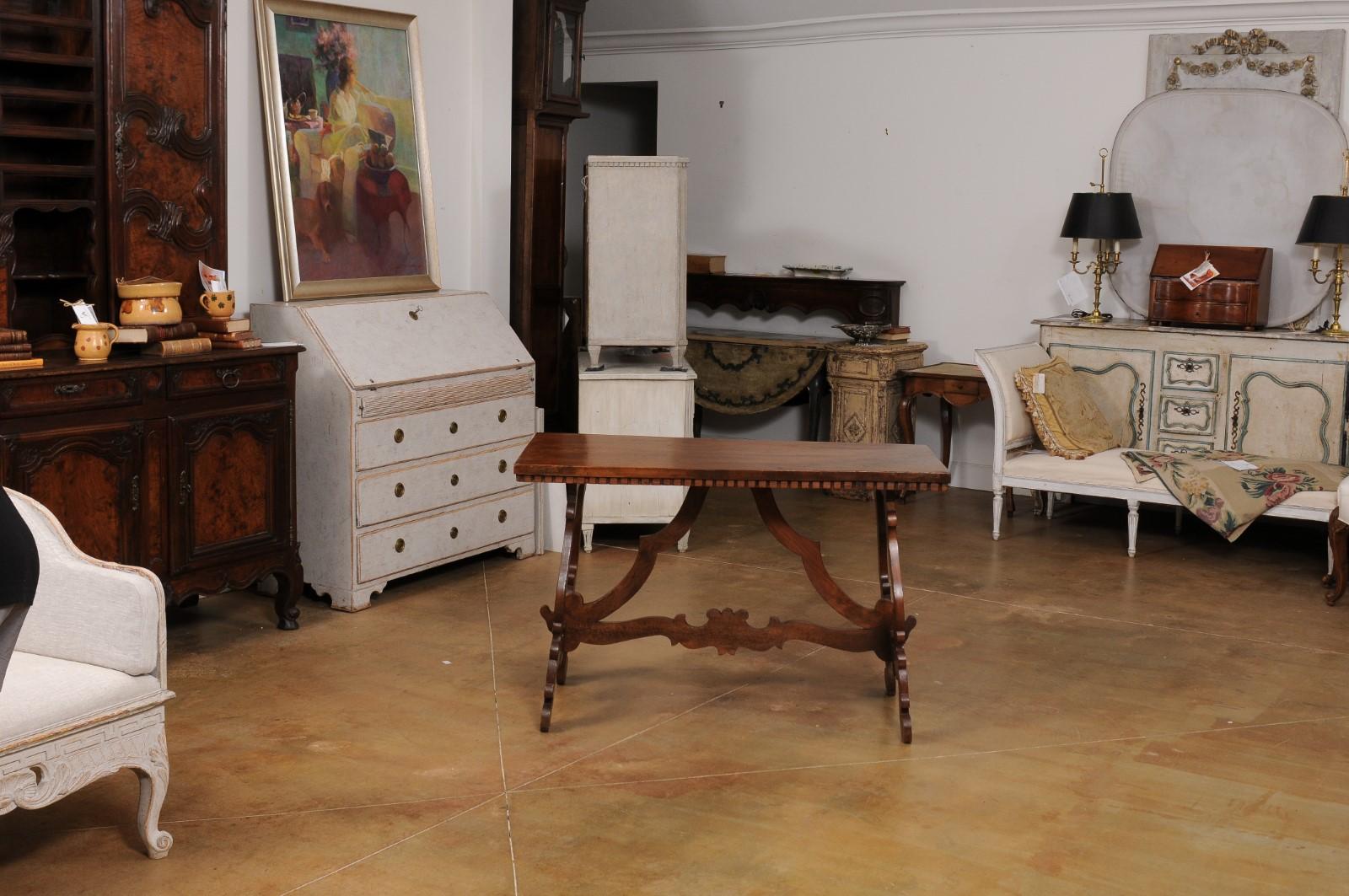 Italian Baroque Style 20th Century Walnut Fratino Table with Lyre Shaped Base For Sale 4