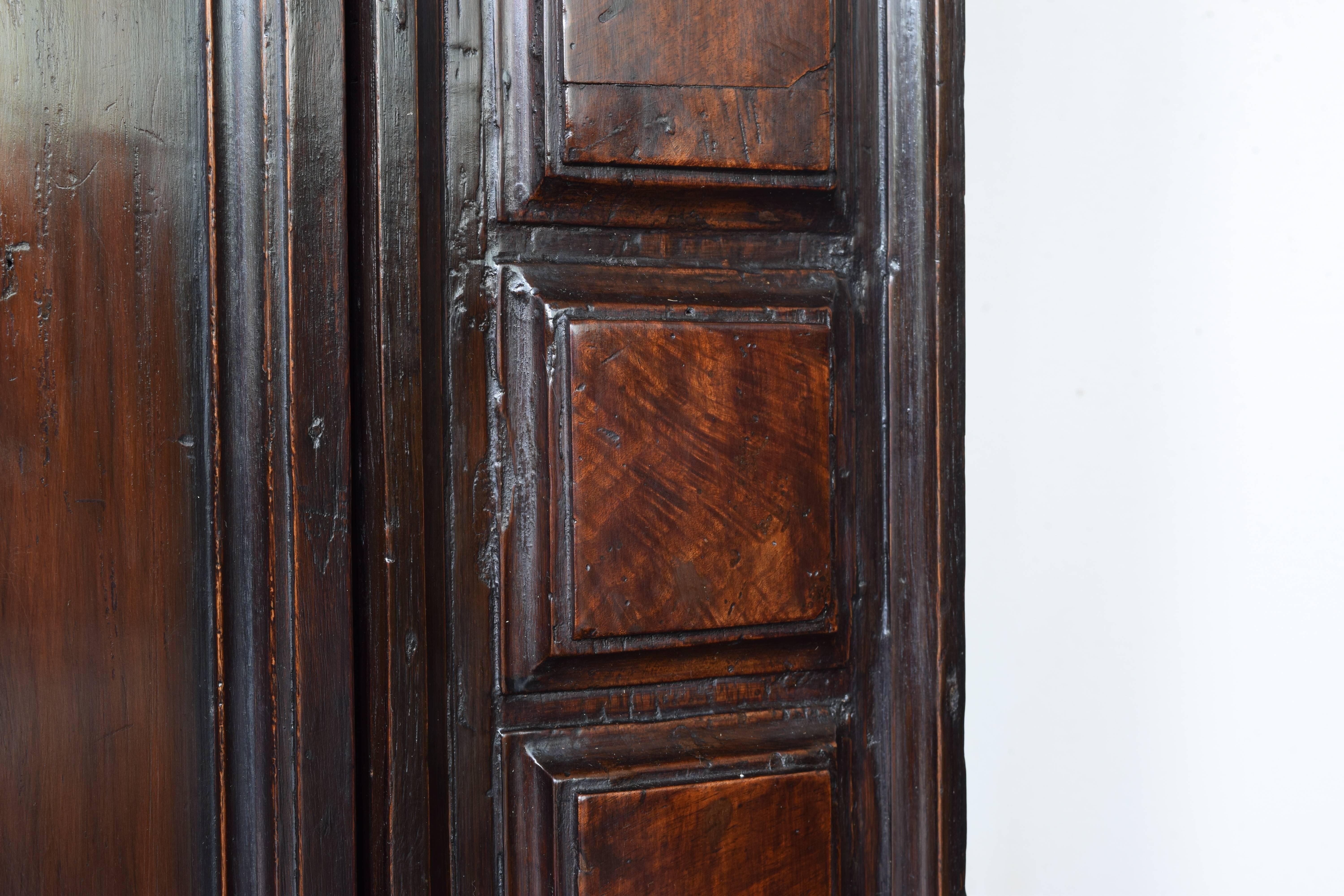 Italian Baroque Style Carved Walnut Seven-Drawer Three-Door Credenza 5