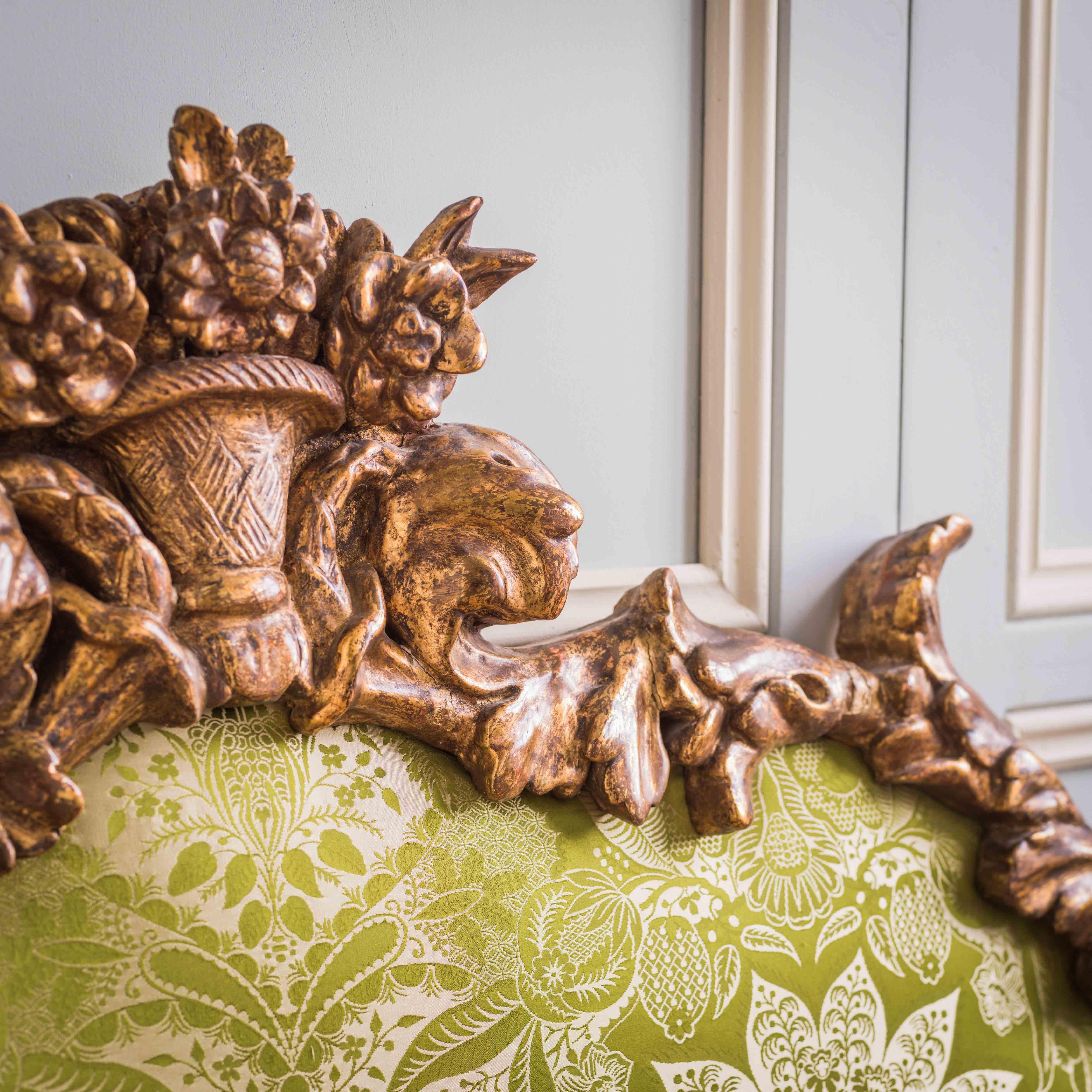 Italian Baroque Style Gilt Wood Headboard In Good Condition In London, Park Royal