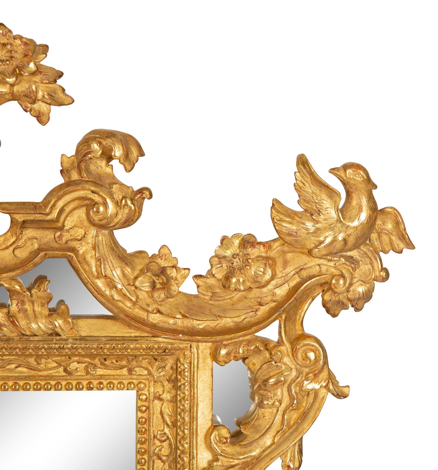 Italienischer Spiegel aus vergoldetem Holz im Barockstil, frühes 20. Jahrhundert (Vergoldetes Holz) im Angebot
