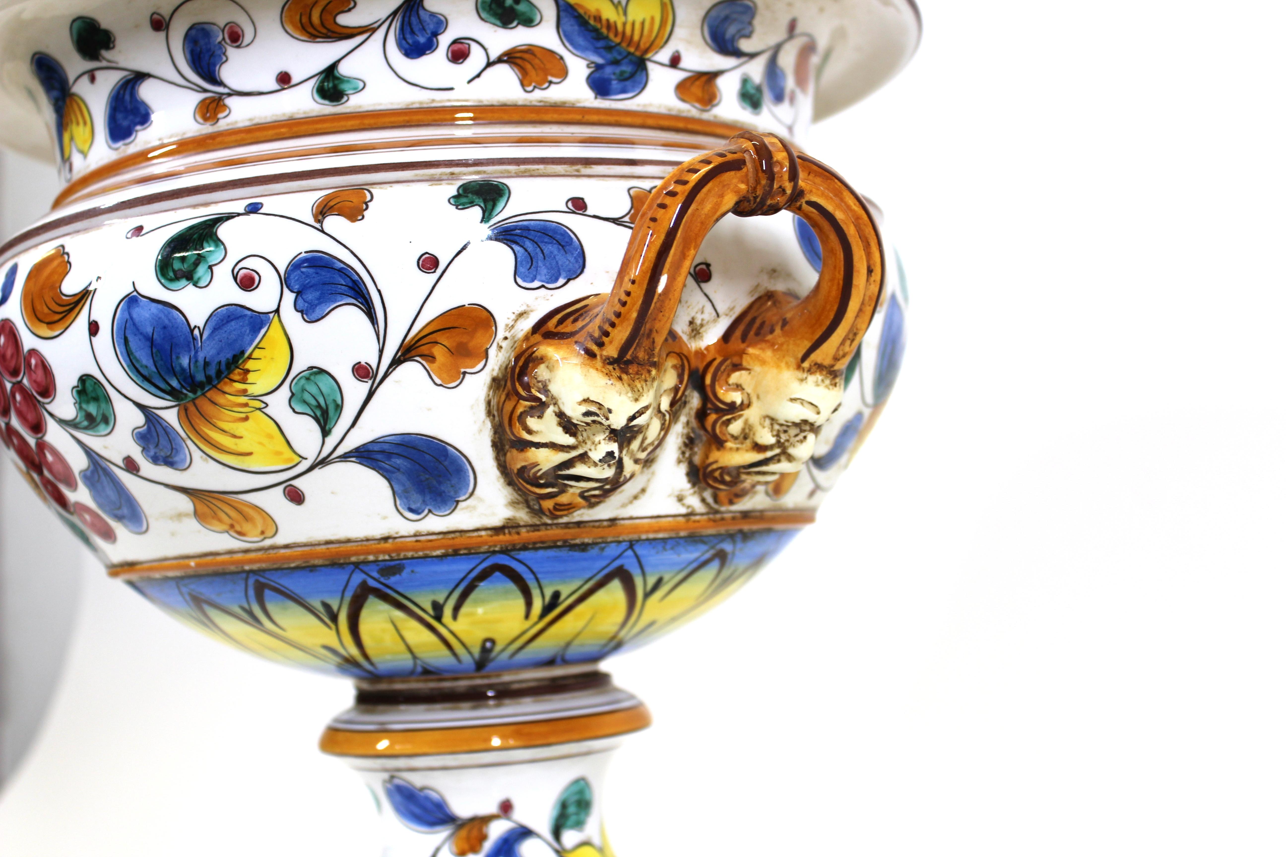 Italian Baroque Style Ginori Painted Ceramic Medici Vase 1