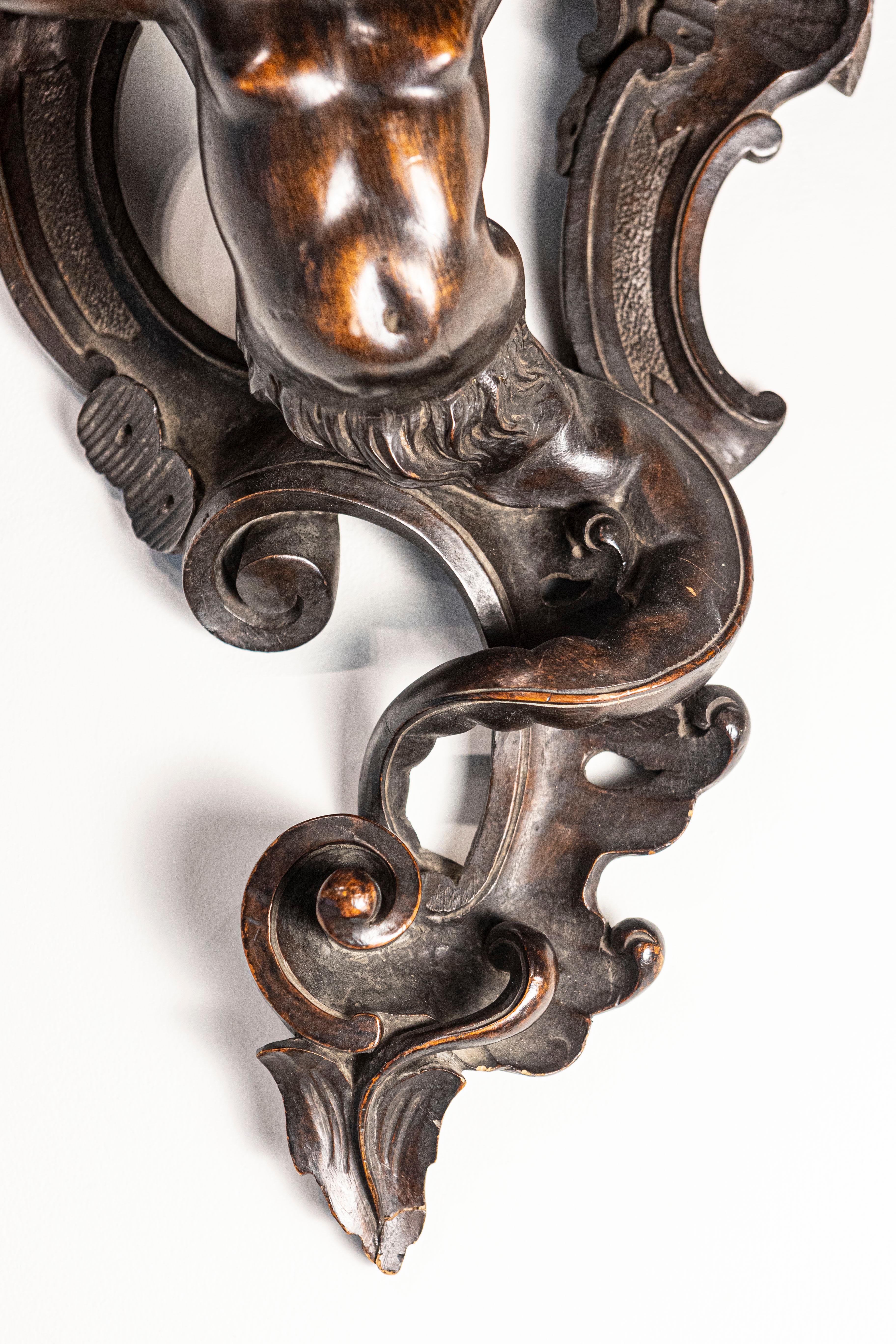 Italian Baroque Style Late 19th Century Fruitwood Wall Bracket with Carved Putto For Sale 1
