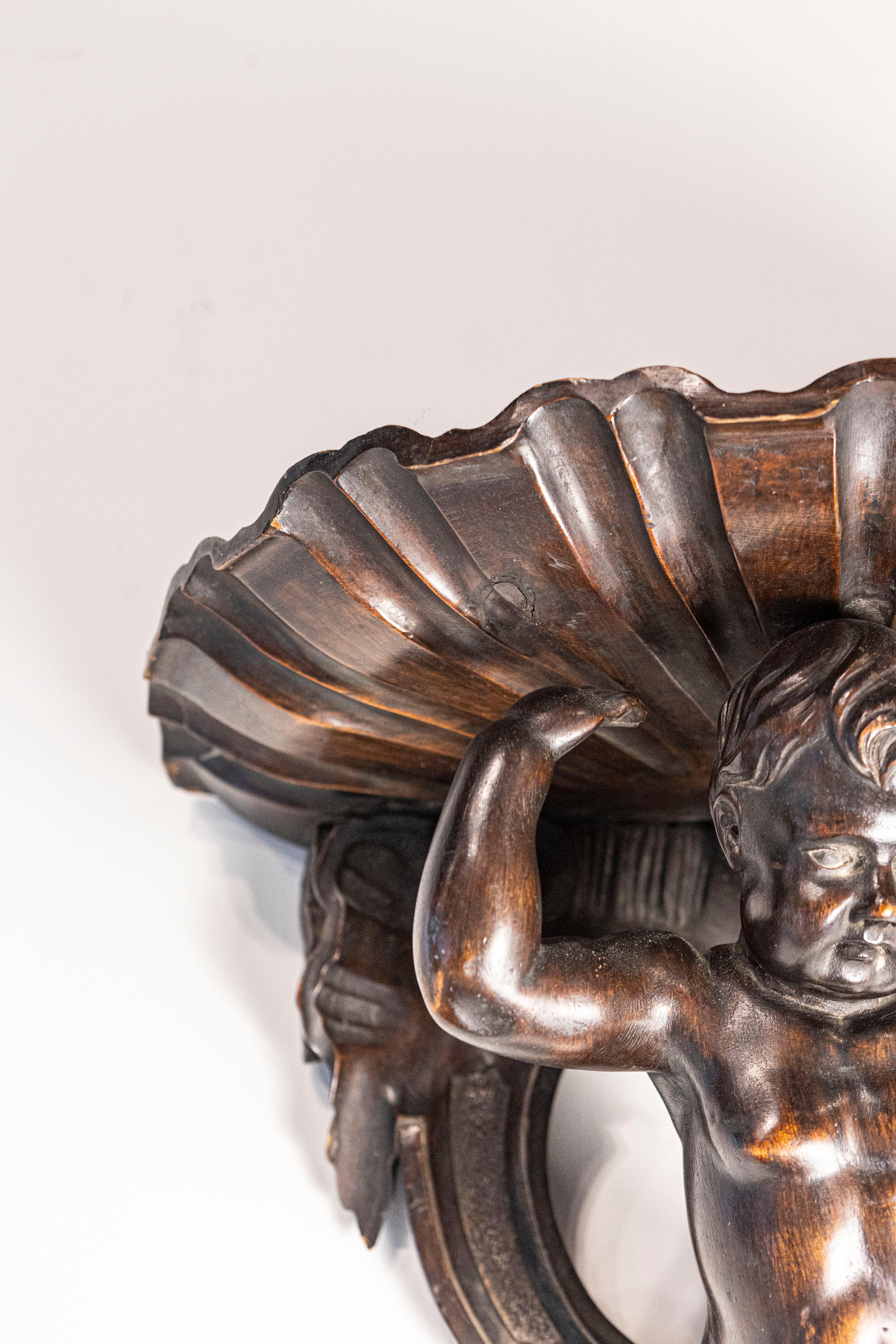 Italian Baroque Style Late 19th Century Fruitwood Wall Bracket with Carved Putto For Sale 2