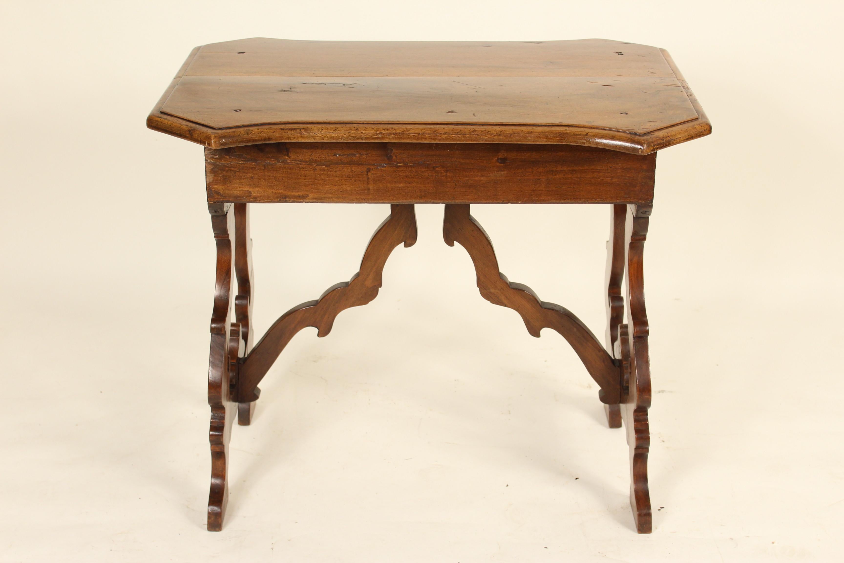 Italian Baroque Style Occasional / Writing Table In Good Condition In Laguna Beach, CA