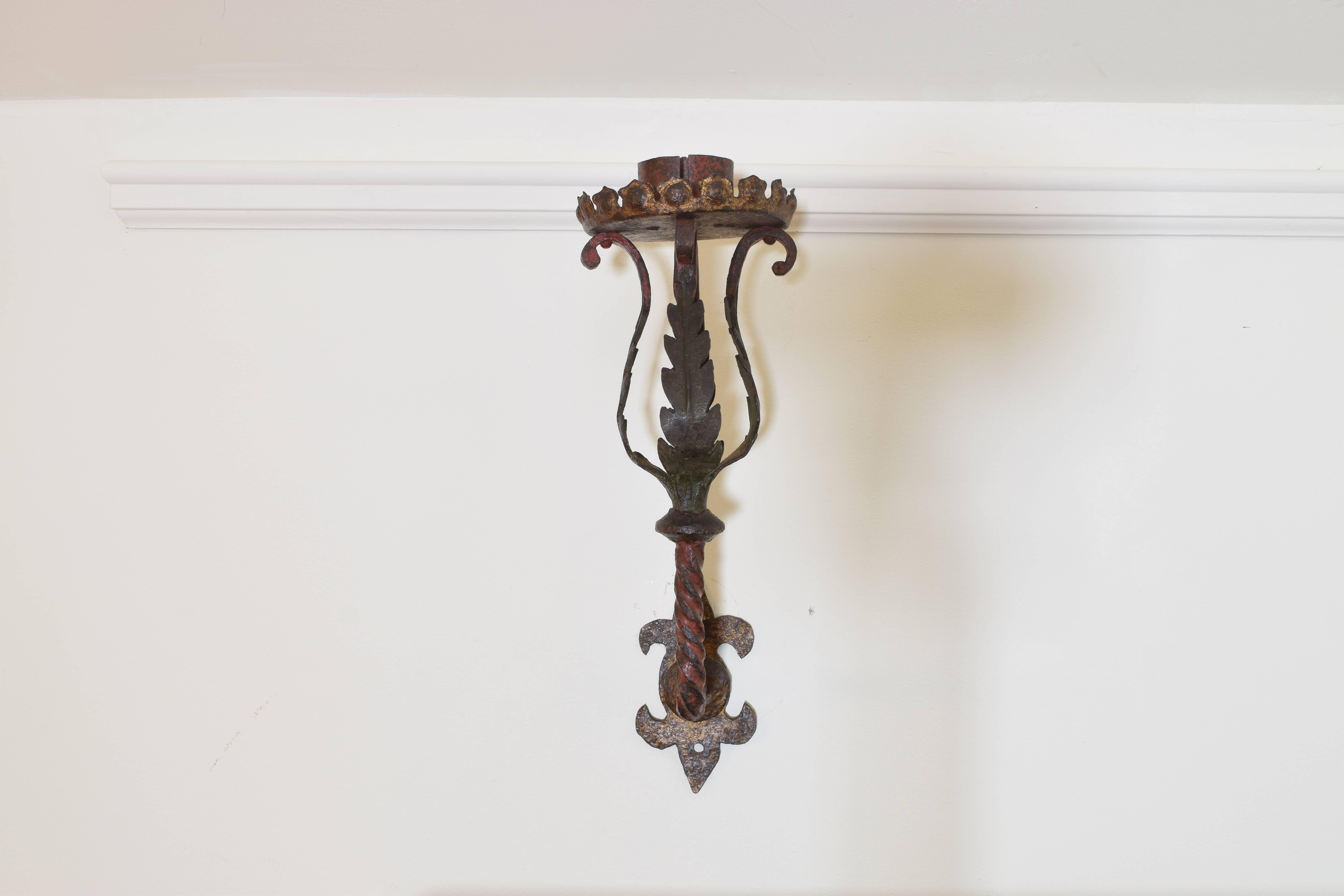 Italian Baroque Style Pair of Wrought Iron and Painted Sconces, Mid-19th Century 2