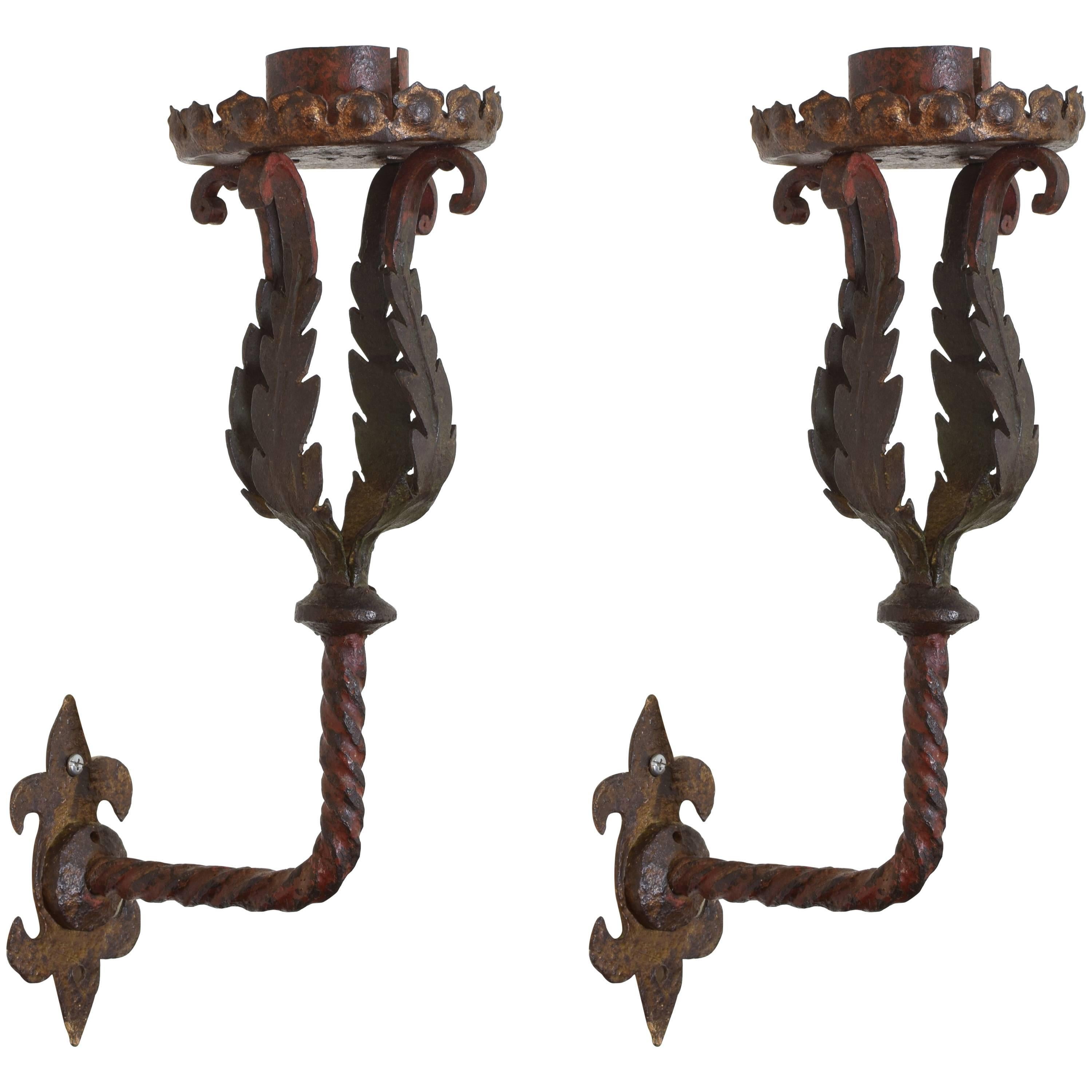 Italian Baroque Style Pair of Wrought Iron and Painted Sconces, Mid-19th Century