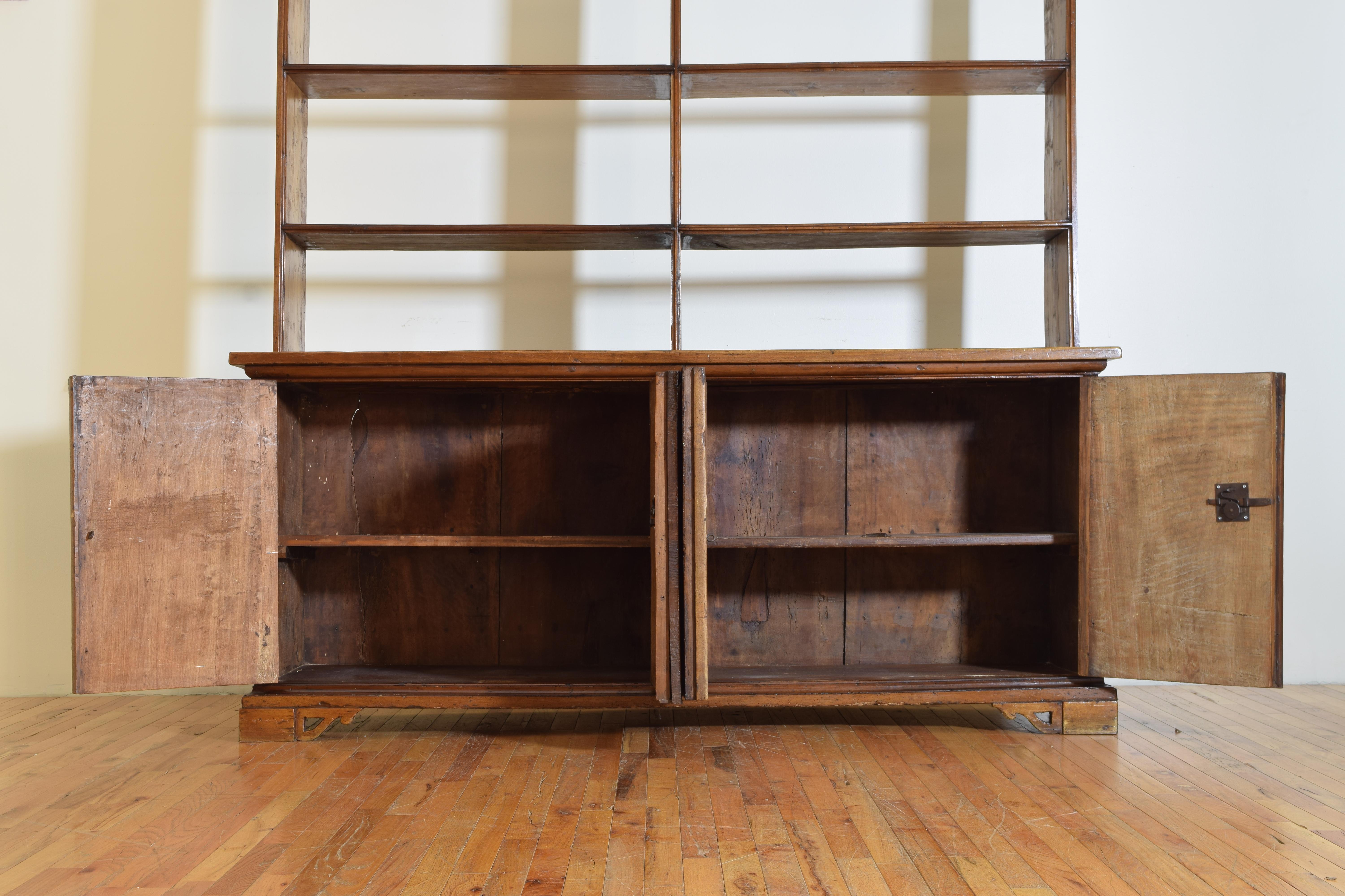 Italian Baroque Style Pinewood Bookcase Cabinet, Early 18th Century and Later For Sale 5
