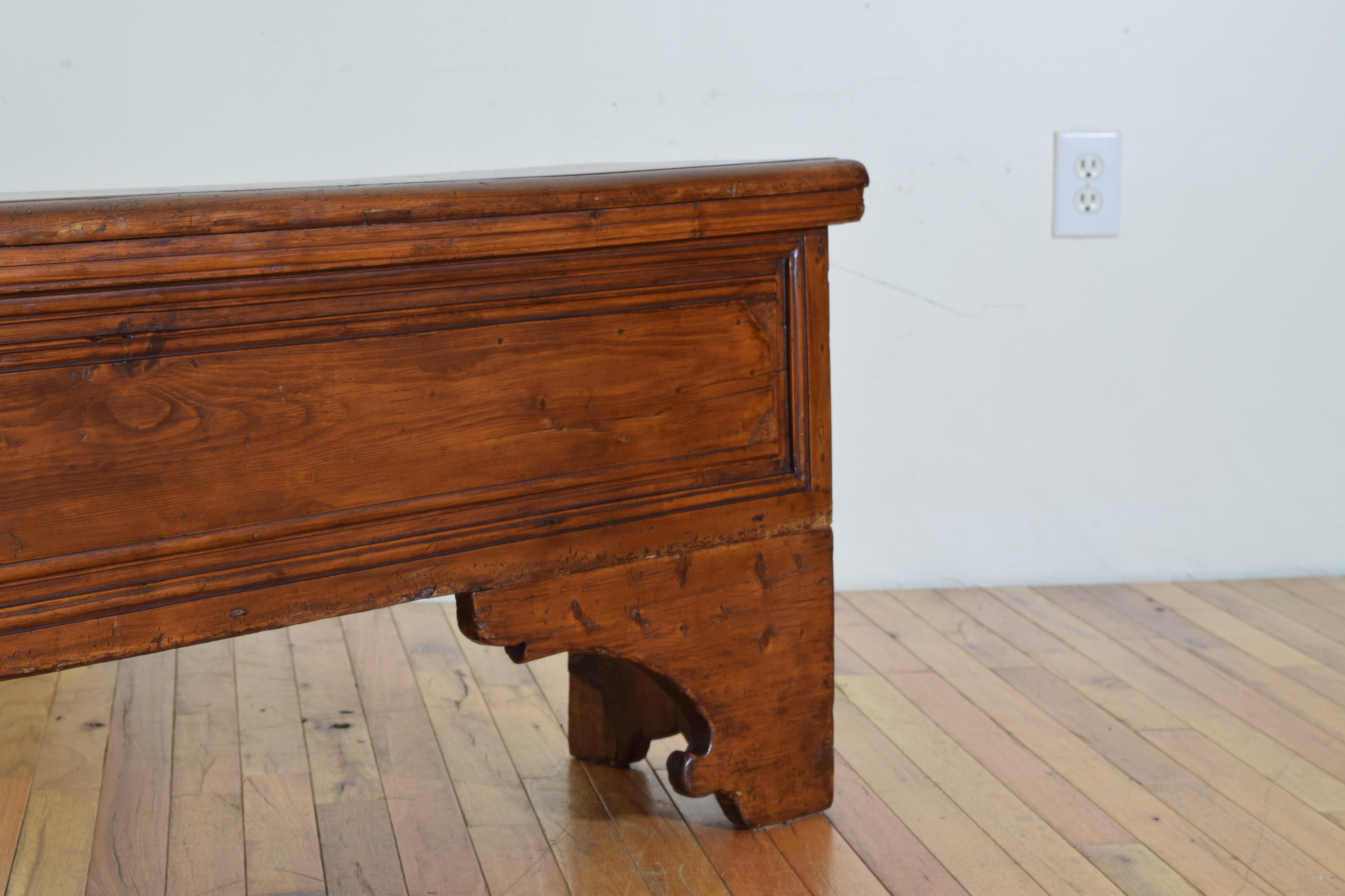 Italian Baroque Style Pinewood Storage Bench, Early 19th Century 3