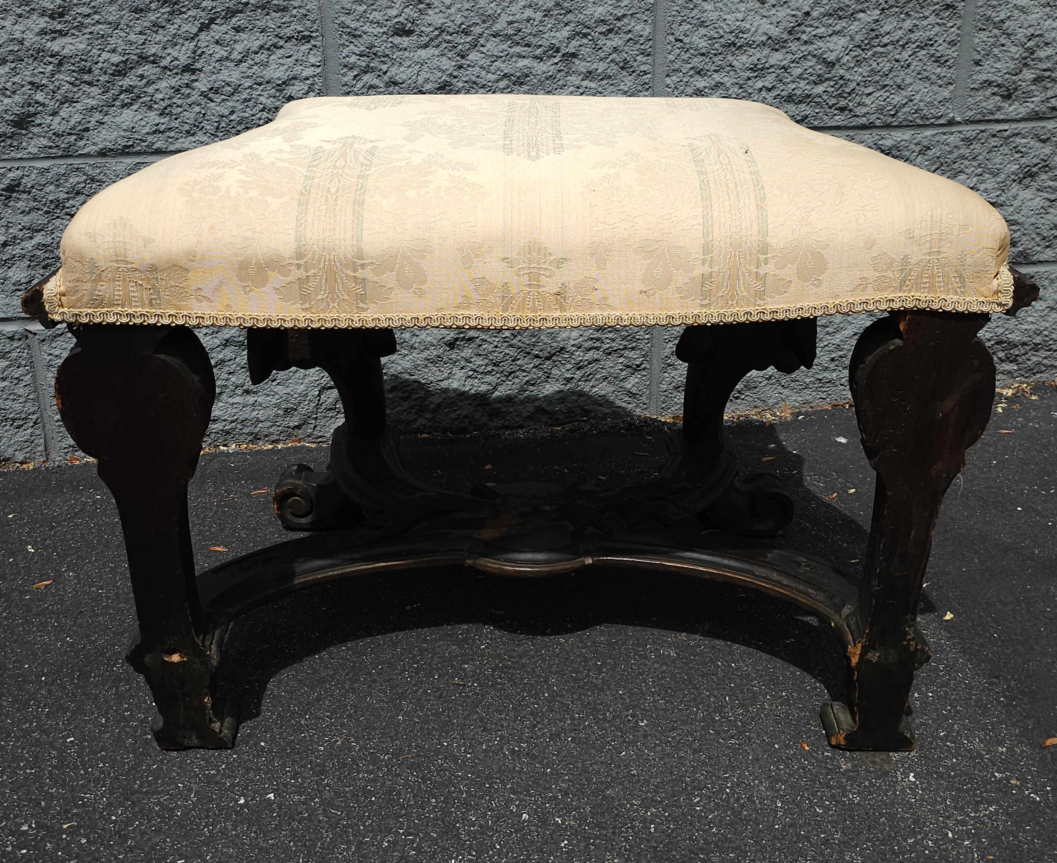 Italian Baroque Style Sculpted Walnut Figural Upholstered  Bench, Circa 18th For Sale 6