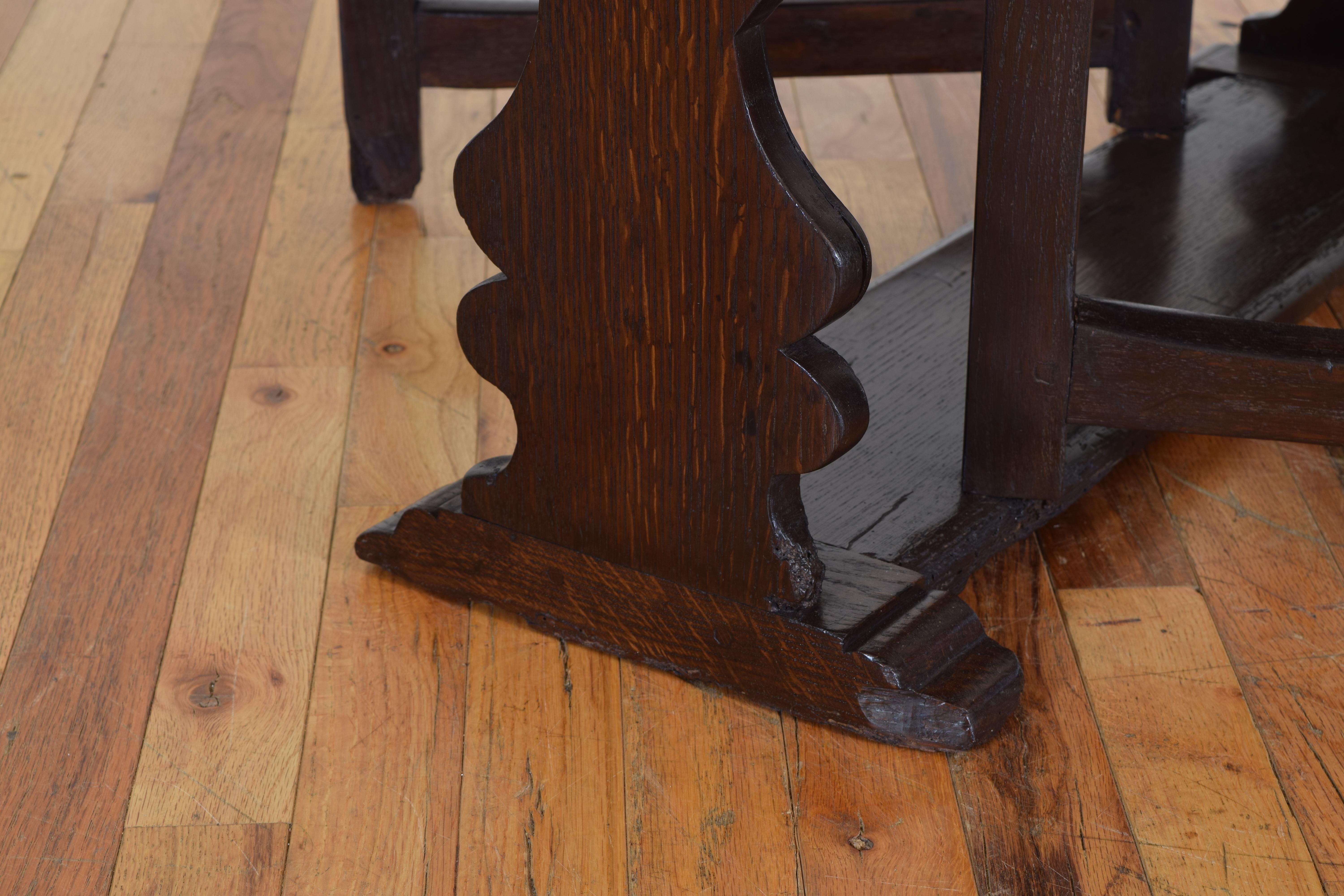 Italian Baroque Style Shaped Oak Drop-Leaf Trestle-Form Table 3