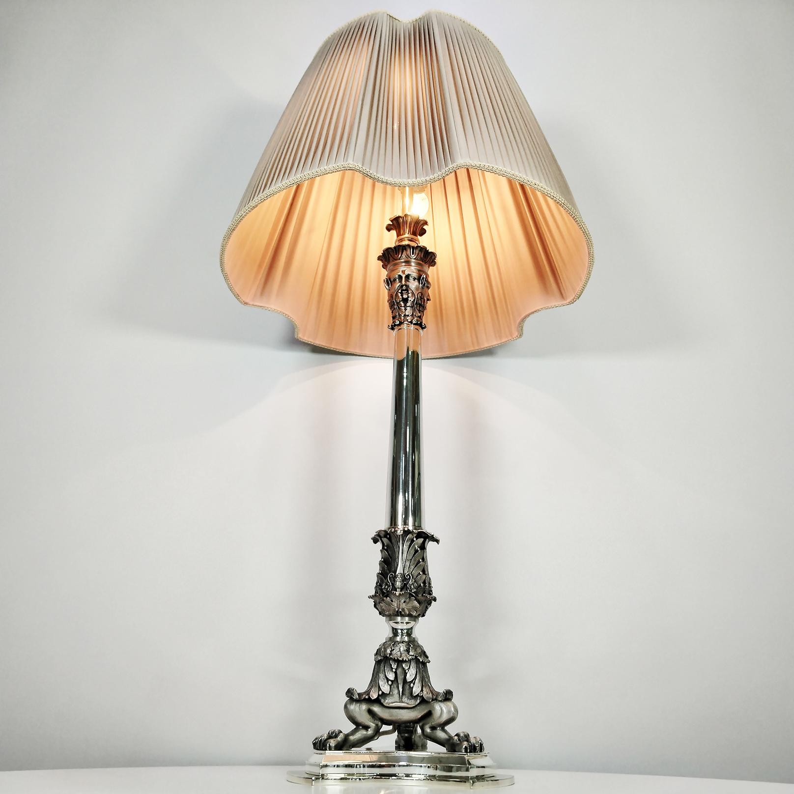 Argento Italian Baroque-style solid 800 silver lamp featuring a mythological figure in vendita