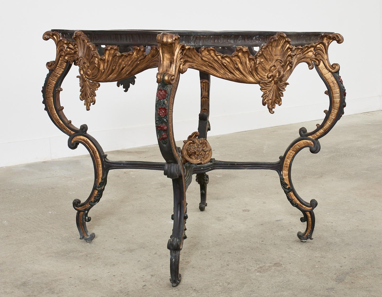 Table centrale italienne de style baroque en bronze massif laqué en vente 10