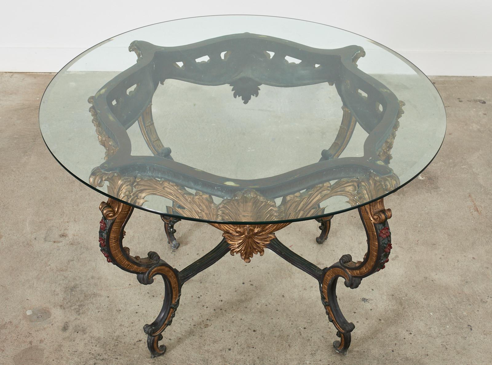 Baroque Table centrale italienne de style baroque en bronze massif laqué en vente