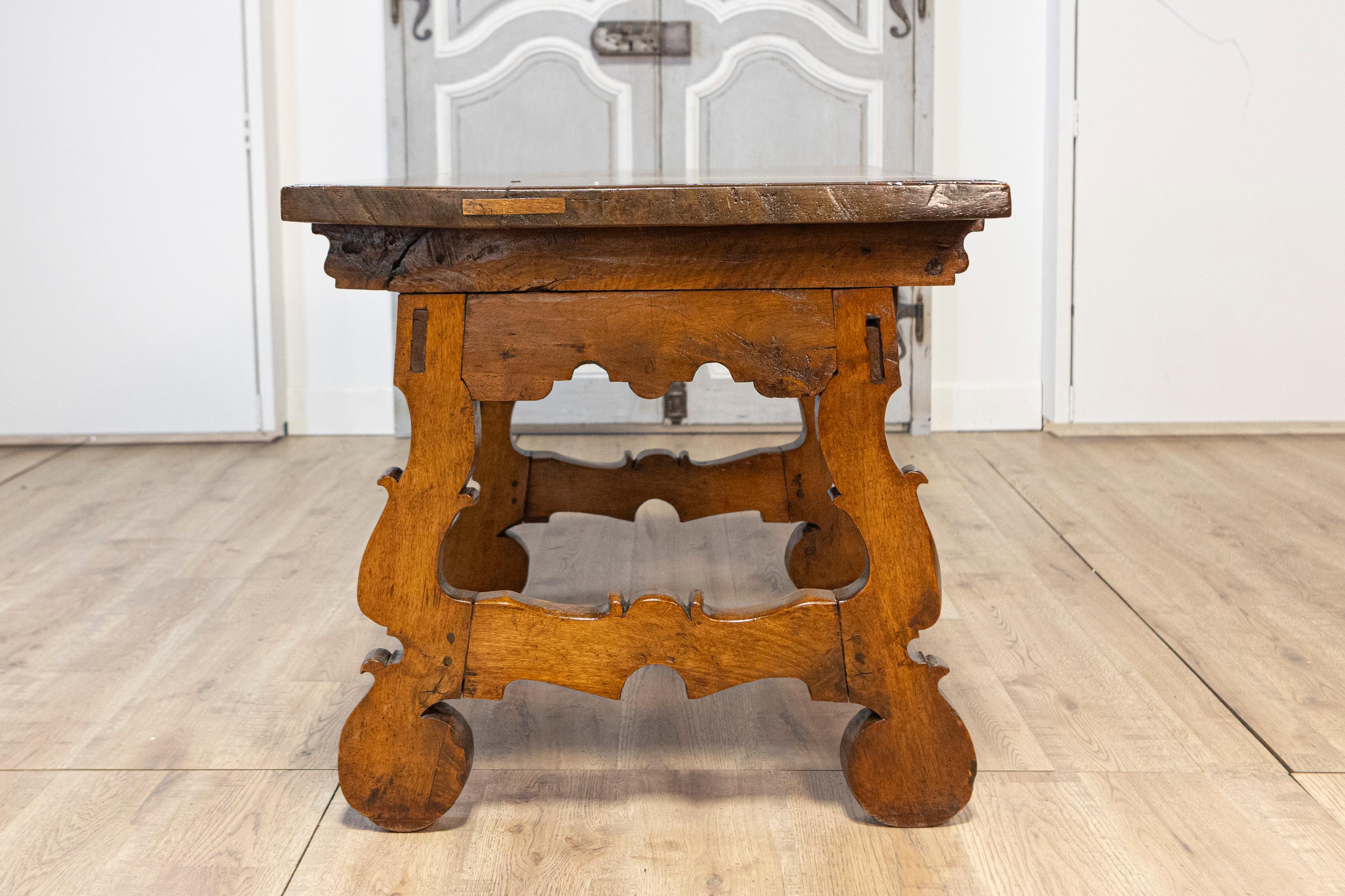 Italian Baroque Style Walnut 19th Century Fratino Table with Carved Lyre Base For Sale 3
