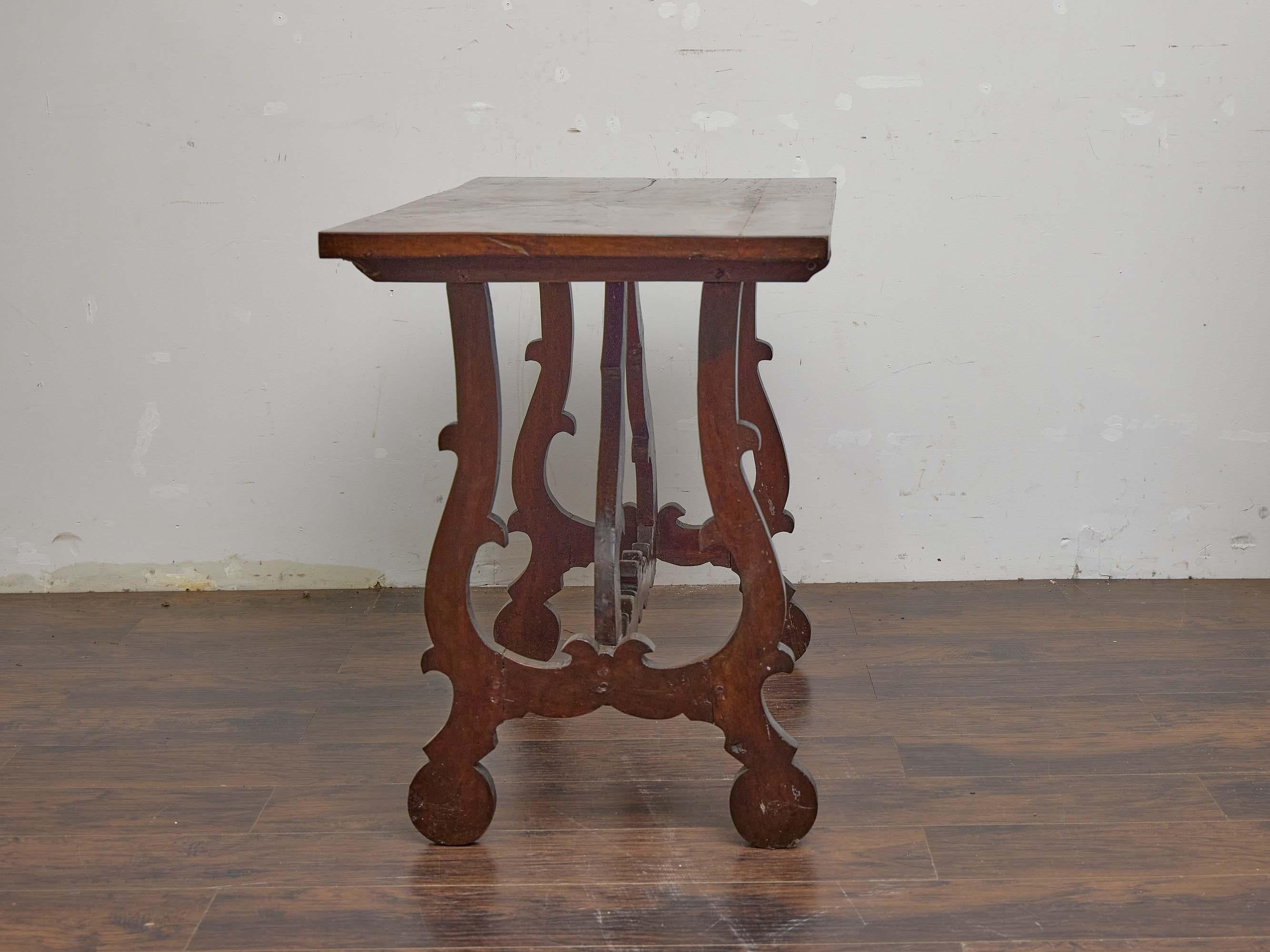 Italian Baroque Style Walnut Console Table with Shaped Stretcher, circa 1800 In Good Condition For Sale In Atlanta, GA