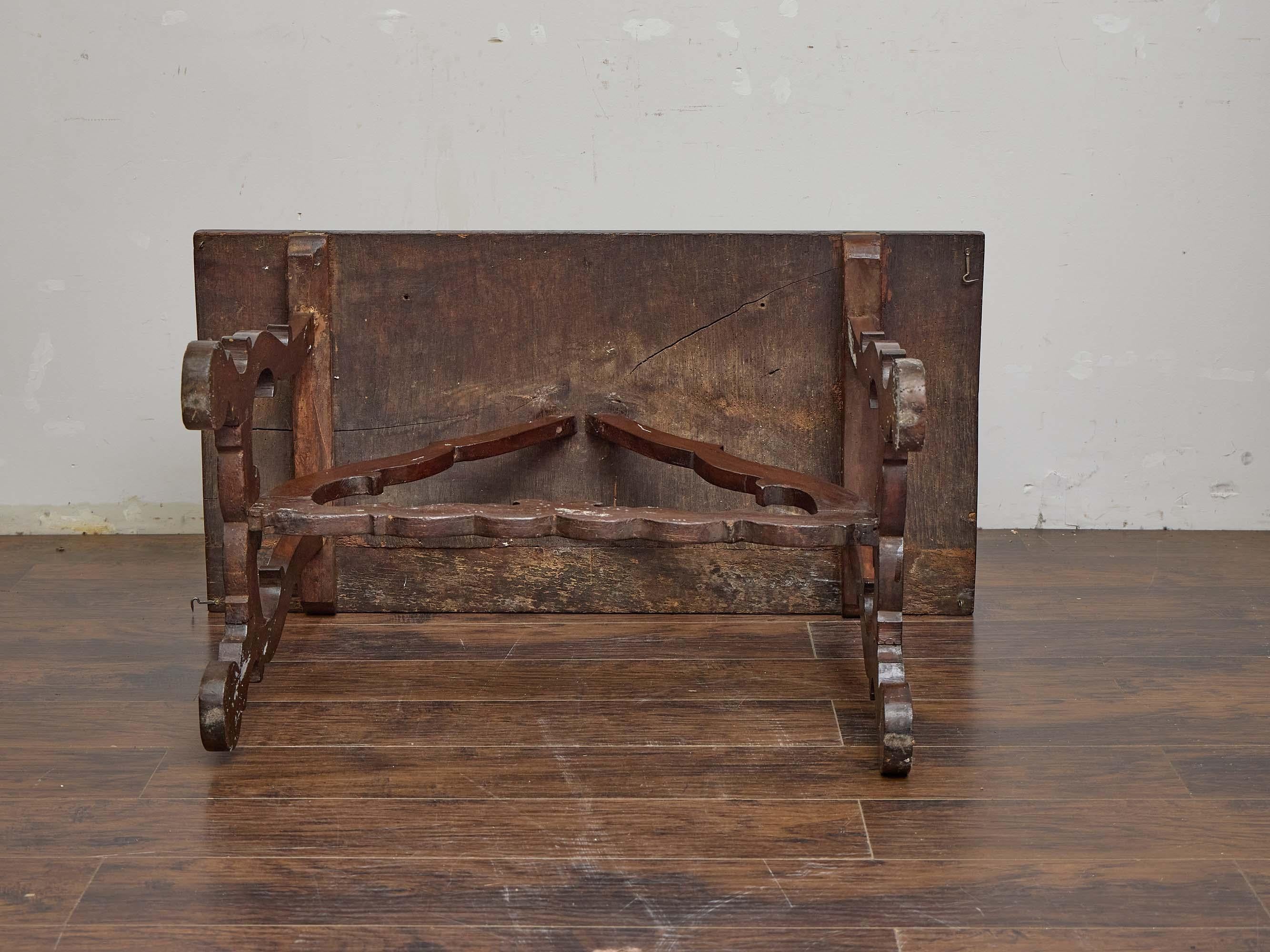 Italian Baroque Style Walnut Console Table with Shaped Stretcher, circa 1800 For Sale 3