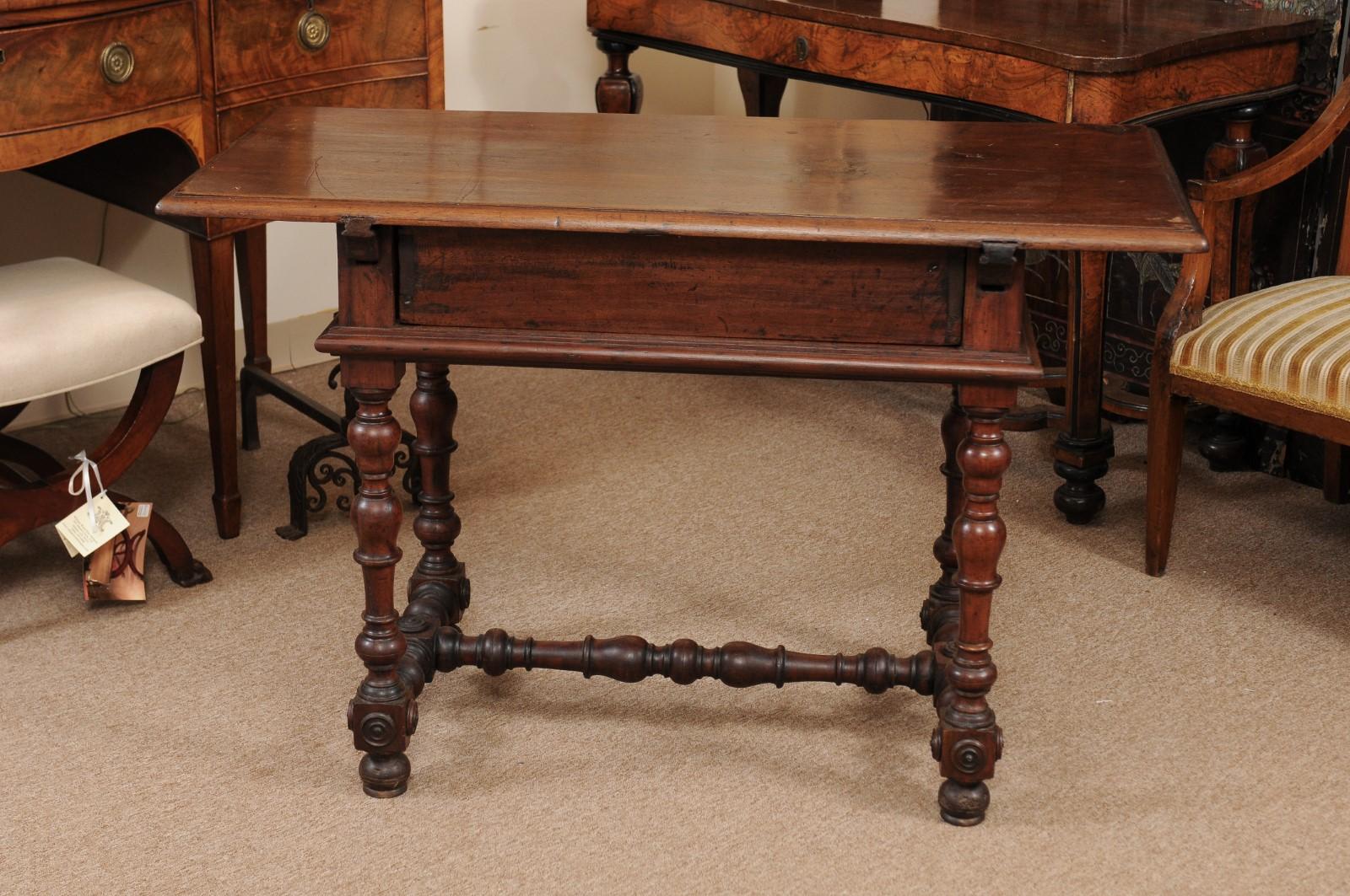 Italian Baroque Style Walnut Turned Leg Console Table, 18th Century For Sale 5