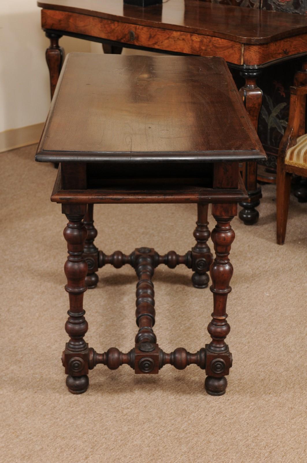Italian Baroque Style Walnut Turned Leg Console Table, 18th Century For Sale 6