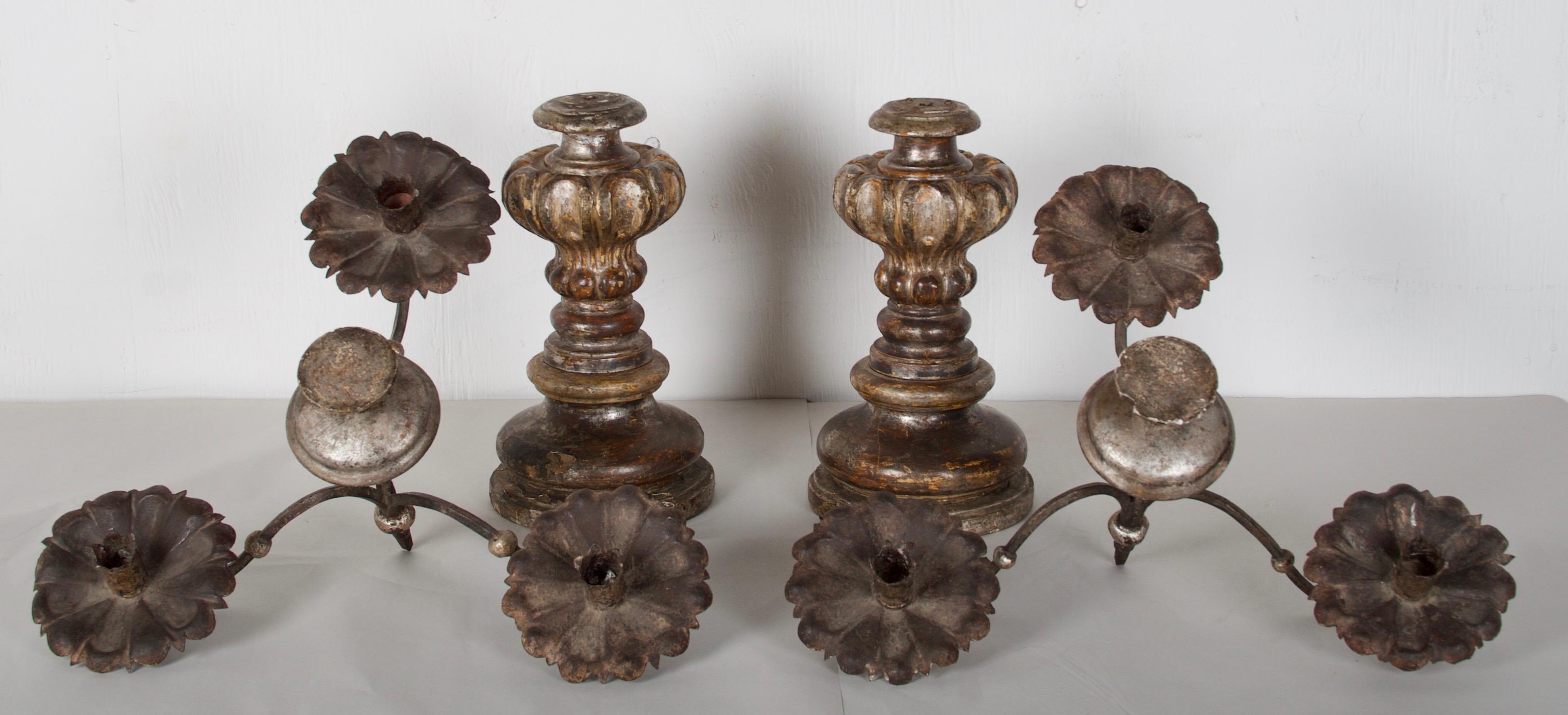 Antike Kerzenständer/ Fackeln, handgeschnitztes Holz und geschmiedetes Eisen. Drei Leuchten im Angebot 2