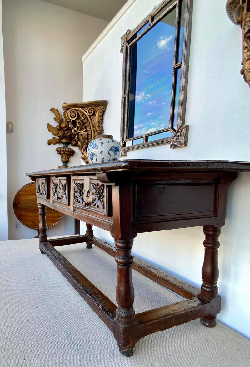 Carved Italian Baroque Console Table, circa 1730 For Sale