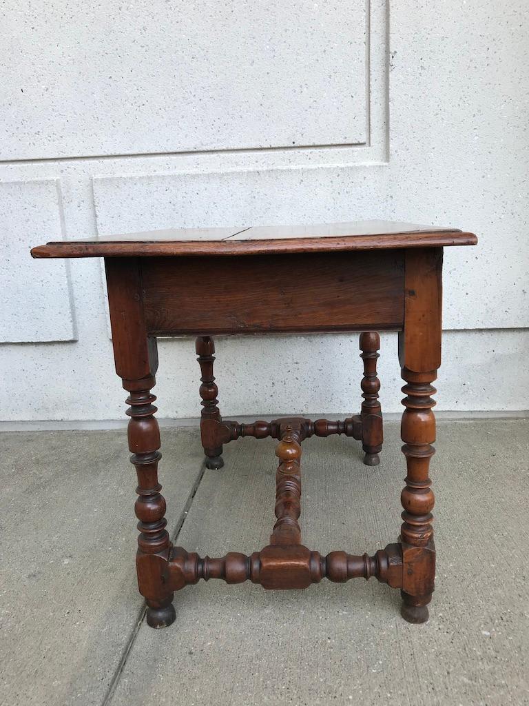 Italian Baroque Walnut and Chestnut Side Table For Sale 2